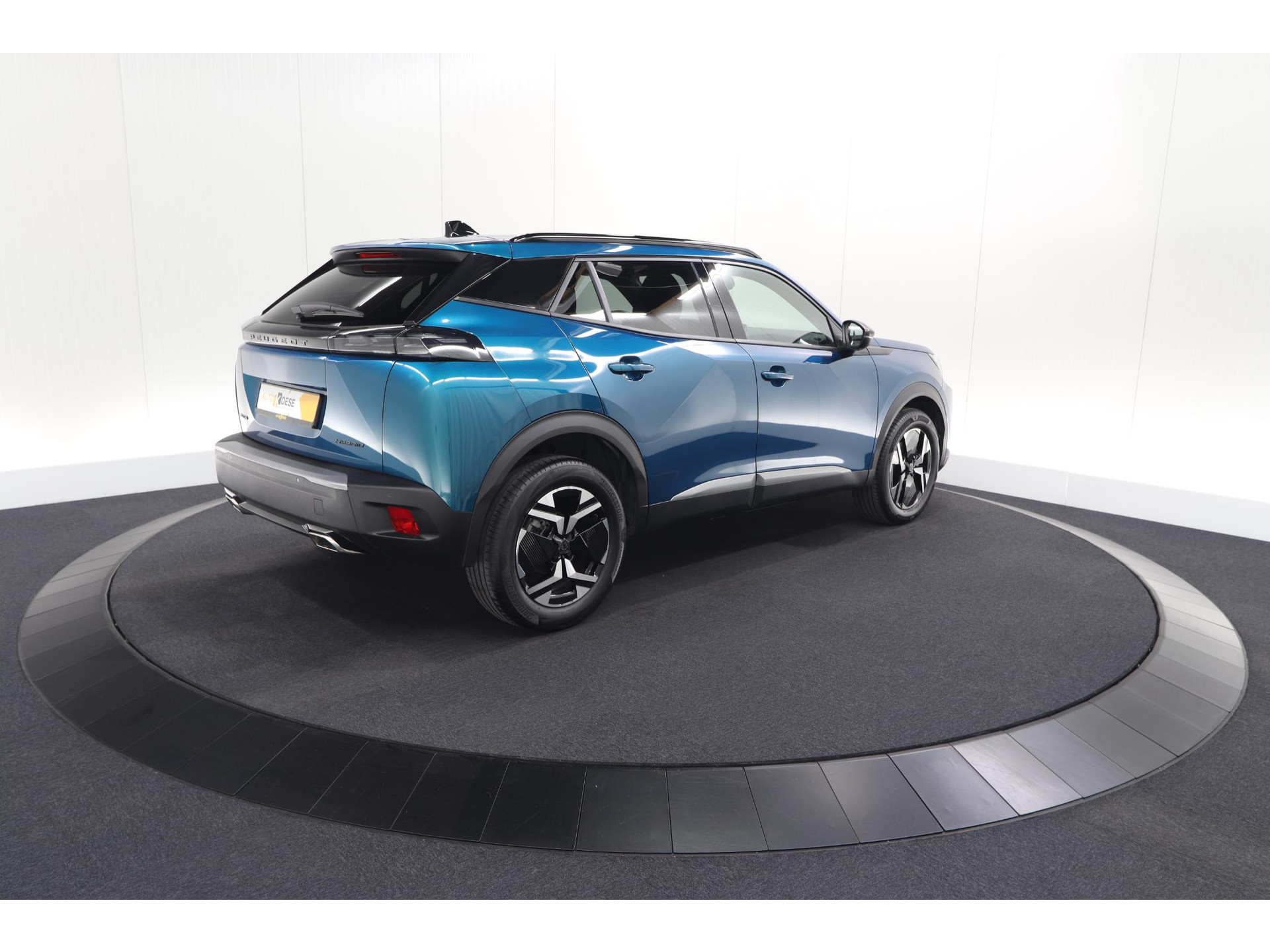 Peugeot 2008 1.2 Hybrid 145 Allure | Apple Carplay | Climate Control | Parkeersensoren Voor + Achter