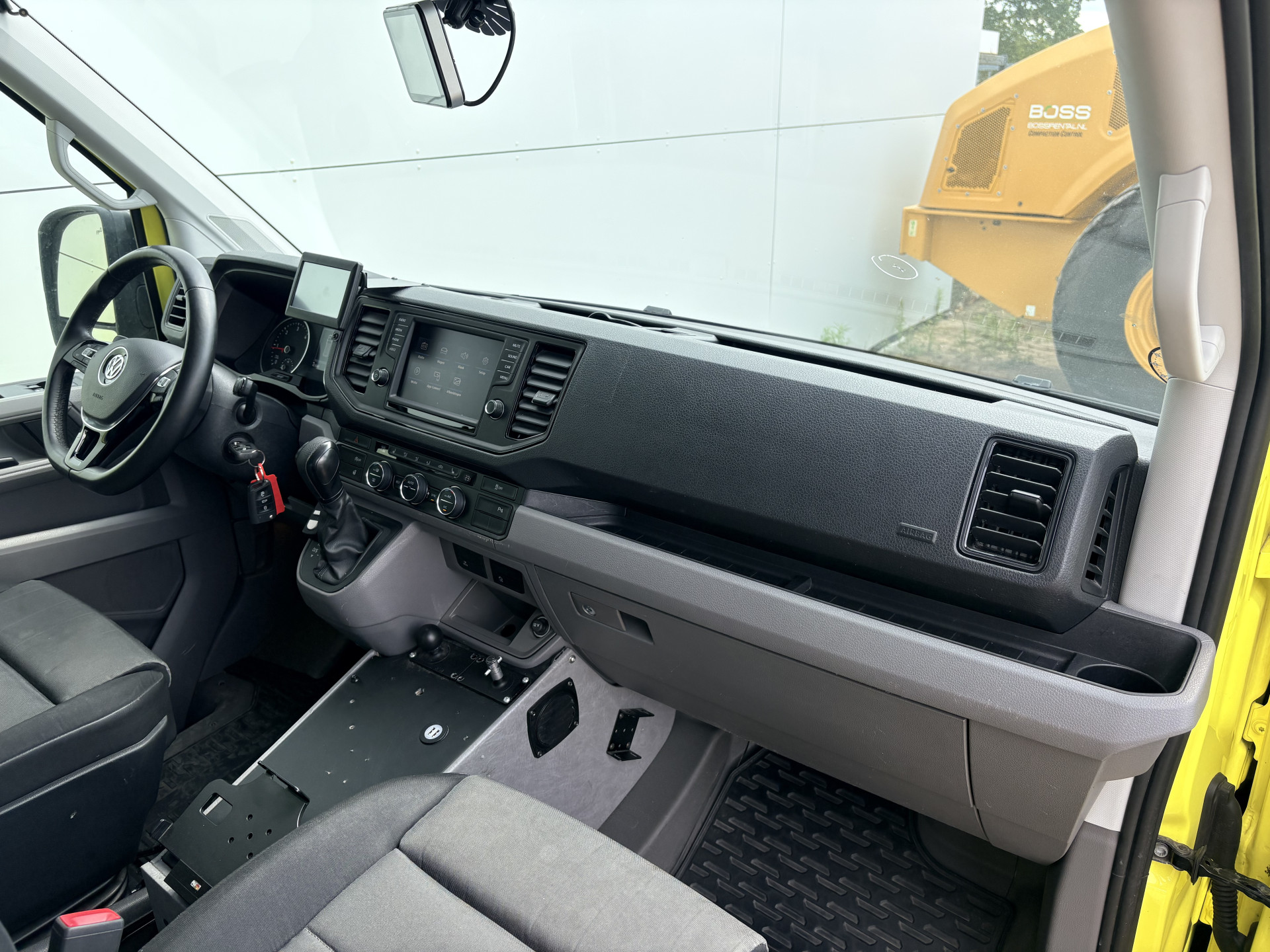 Volkswagen Crafter 2.0 TDI 177PK Ambulance L3H3 Automaat ACC Climate Control Stroompunten Laadruimte Parkeersensoren
