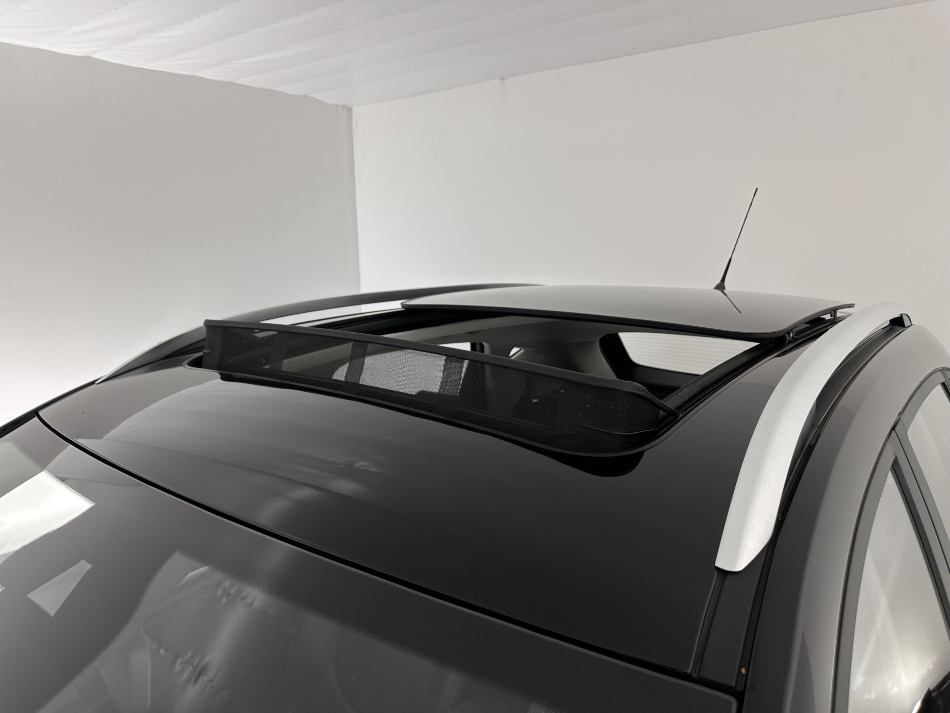 MG ZS EV Luxury 45 kWh {SOH-90%} (INCL-BTW) Aut. *PANO | LEATHER | CCS-FASTLOADER | KEYLESS | NAVI-FULLMAP | ADAPTIVE-CRUISE | CAMERA | HEATED-SPORTSEATS | CARPLAY | BLINDSPOT | DAB | LANE-ASSIST | 17''ALU*