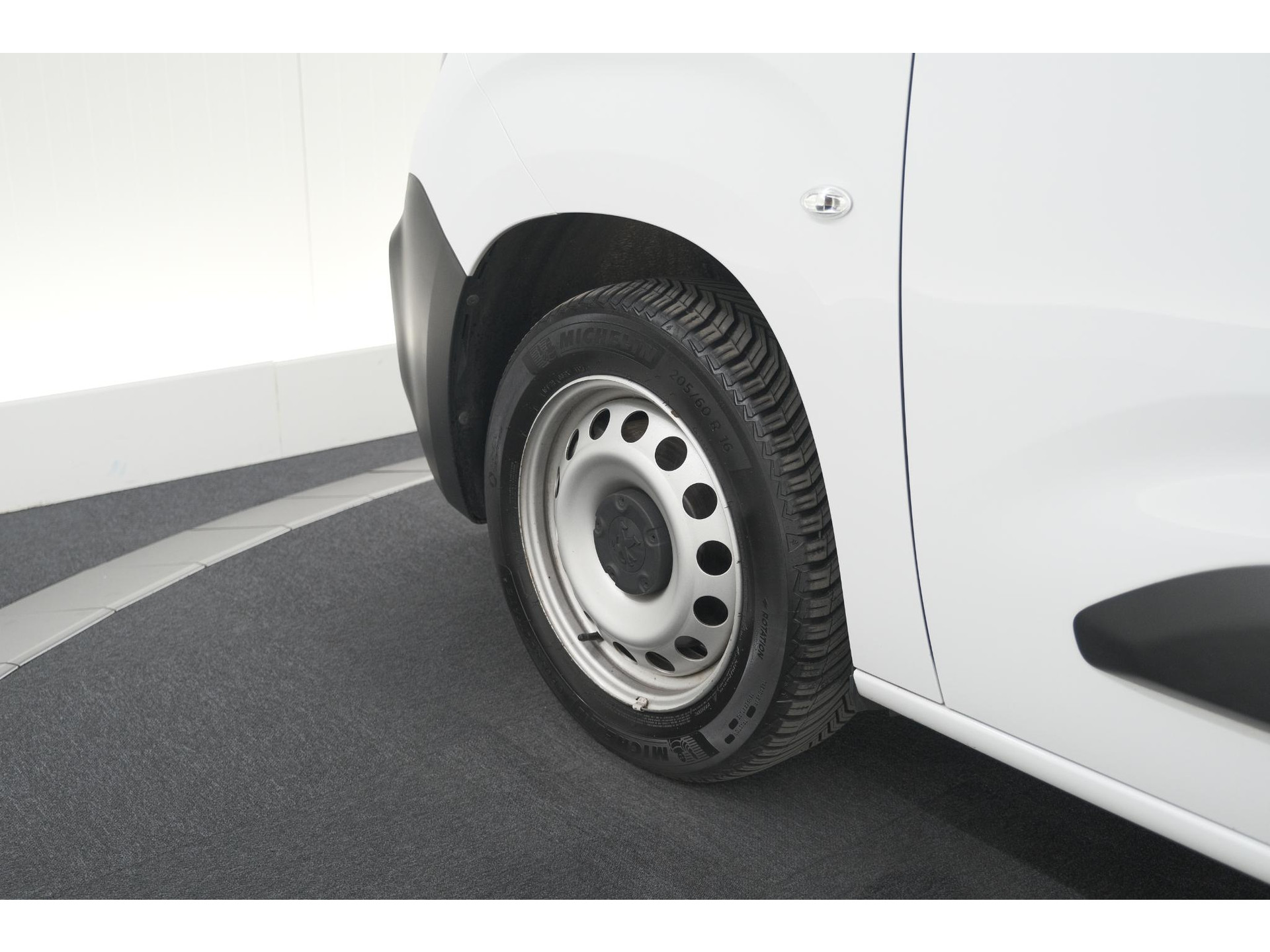 Peugeot Partner 1.5 BlueHDi 100 S&S L1 | Trekhaak | Laadruimte Pakket | Allseason Banden | Cruise Control