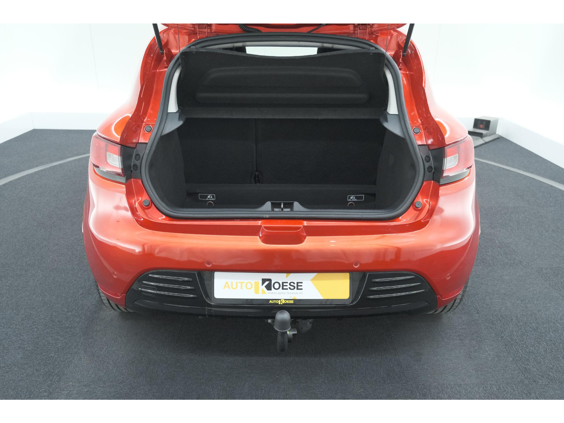 Renault Clio TCe 90 Limited | Trekhaak | Parkeersensoren | Navigatie