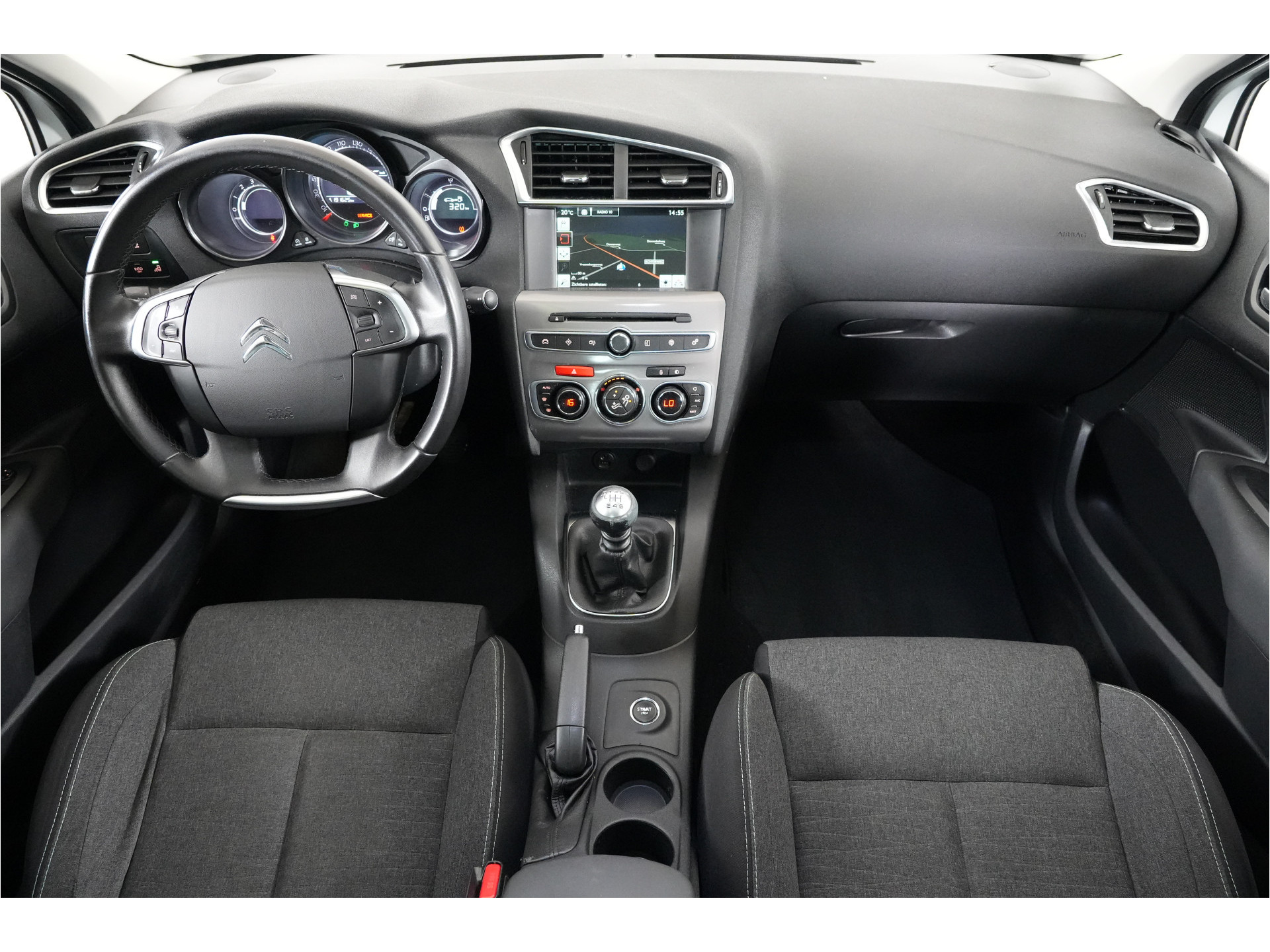 Citroën C4 1.2 PureTech Feel Collection | Trekhaak | Pano | Cruise | Stl. verw. | Climate | PDC |