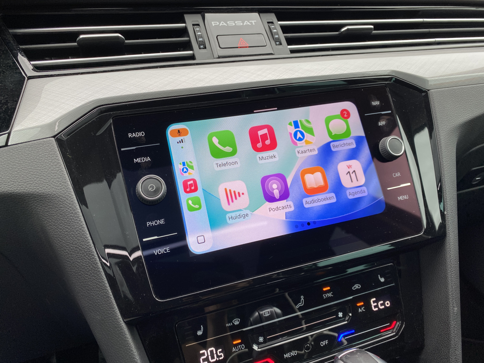Volkswagen Passat Variant 1.4 TSI PHEV GTE Business | 1e eigenaar | navigatie | trekhaak | panoramadak | virtual cockpit | camera | BTW