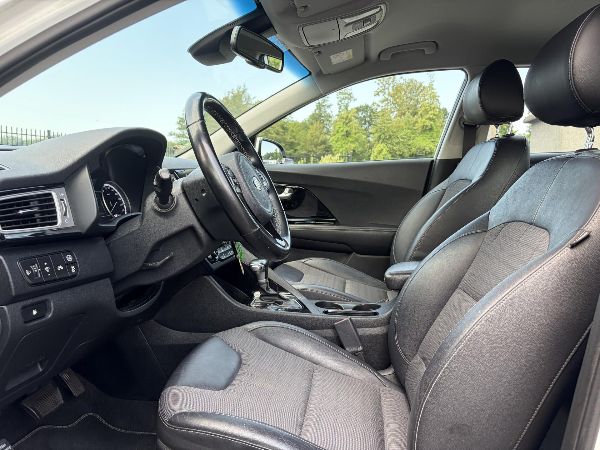 Kia Niro 1.6 GDi Hybrid DynamicLine SOH %100,Carplay,142pk,Camera,Navi,Clima,Cruise,Pdc,Rijstrooksensor,Halfleder,N.A.P,Apk tot 11-2026
