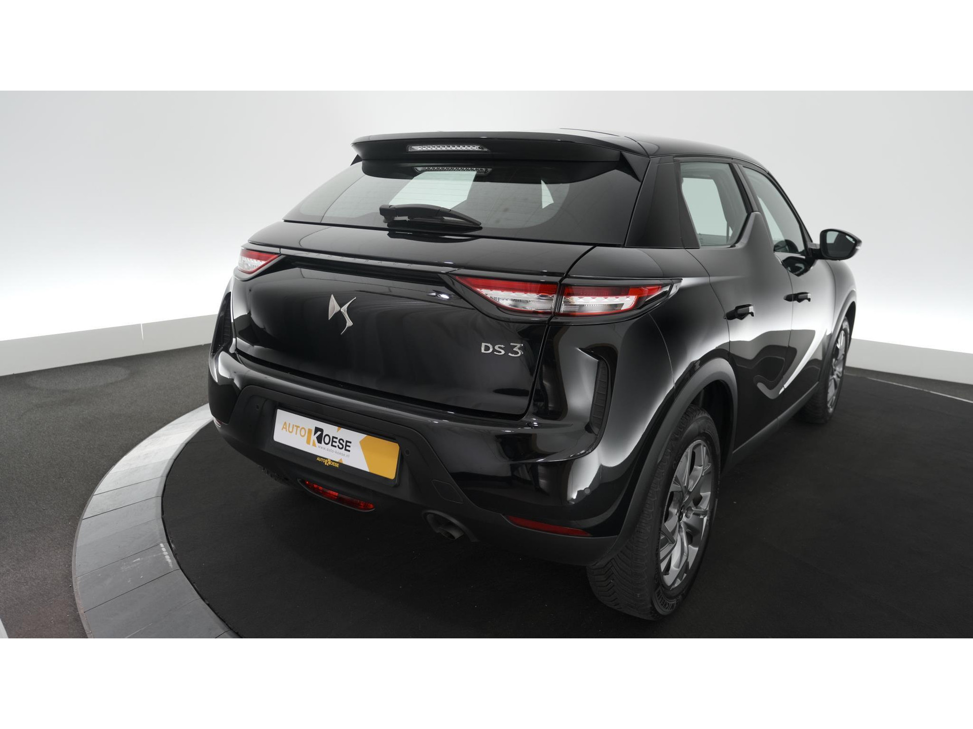 DS 3 Crossback PureTech 100 Montmartre | Parkeersensoren | Apple Carplay | Allseason Banden | Navigatie | Climate Control