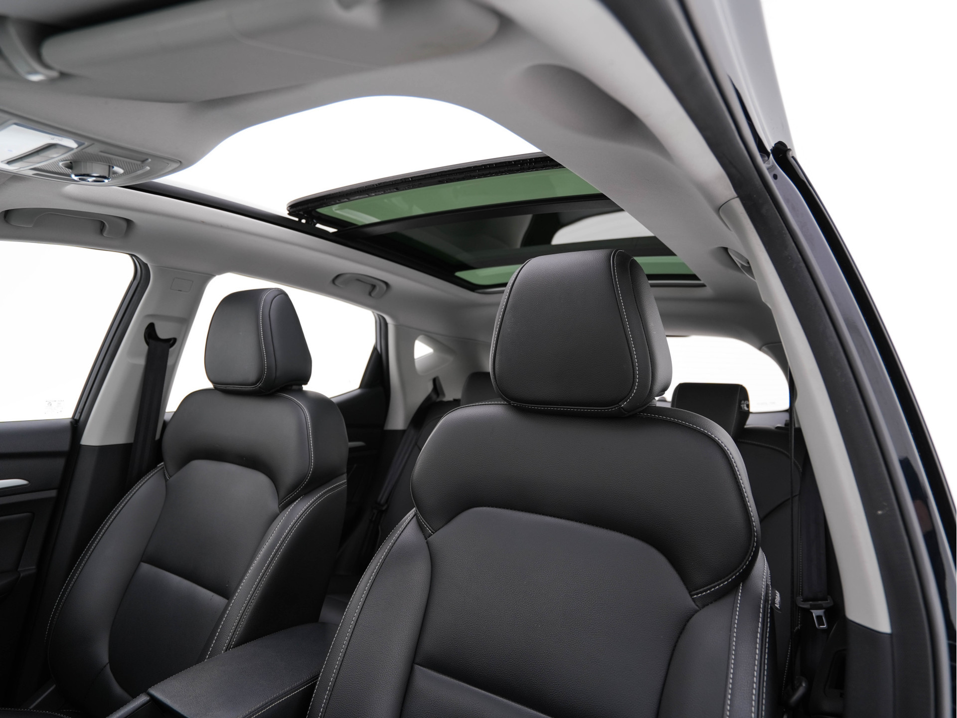 MG ZS EV Luxury 45 kWh (INCL-BTW) Aut. *PANO | LEATHER | CCS-FASTLOADER | KEYLESS | NAVI-FULLMAP | ADAPTIVE-CRUISE | CAMERA | HEATED-SPORTSEATS | CARPLAY | BLINDSPOT | DAB | LANE-ASSIST | 17''ALU*