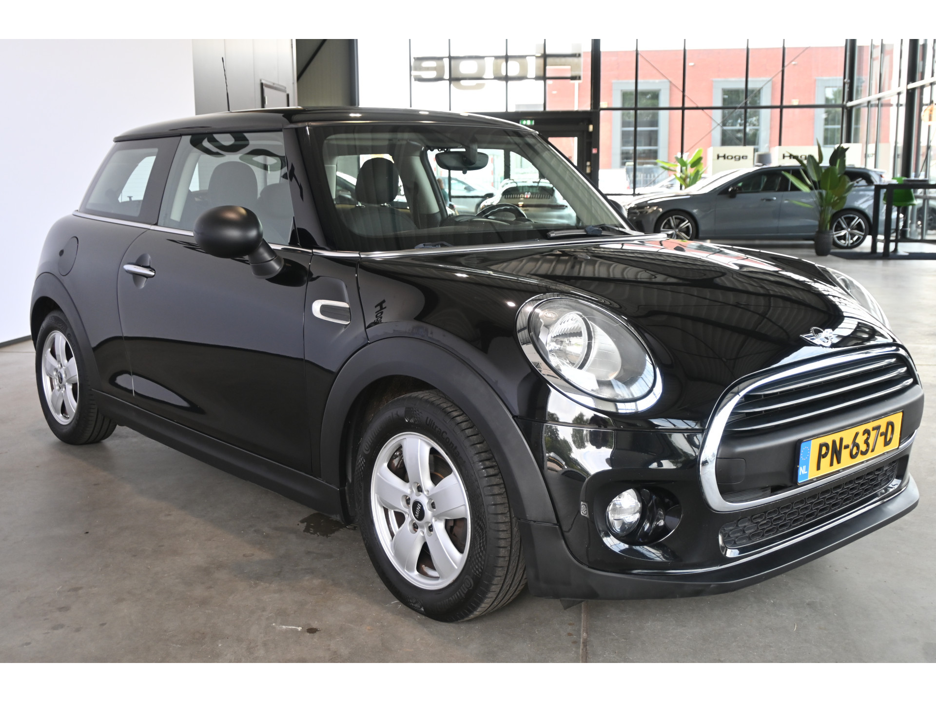 MINI 3-Deurs 1.2 One Business Airco Cruise Lichtmetaal PDC Stoelverwarming Rijklaarprijs! Inruil Mogelijk!