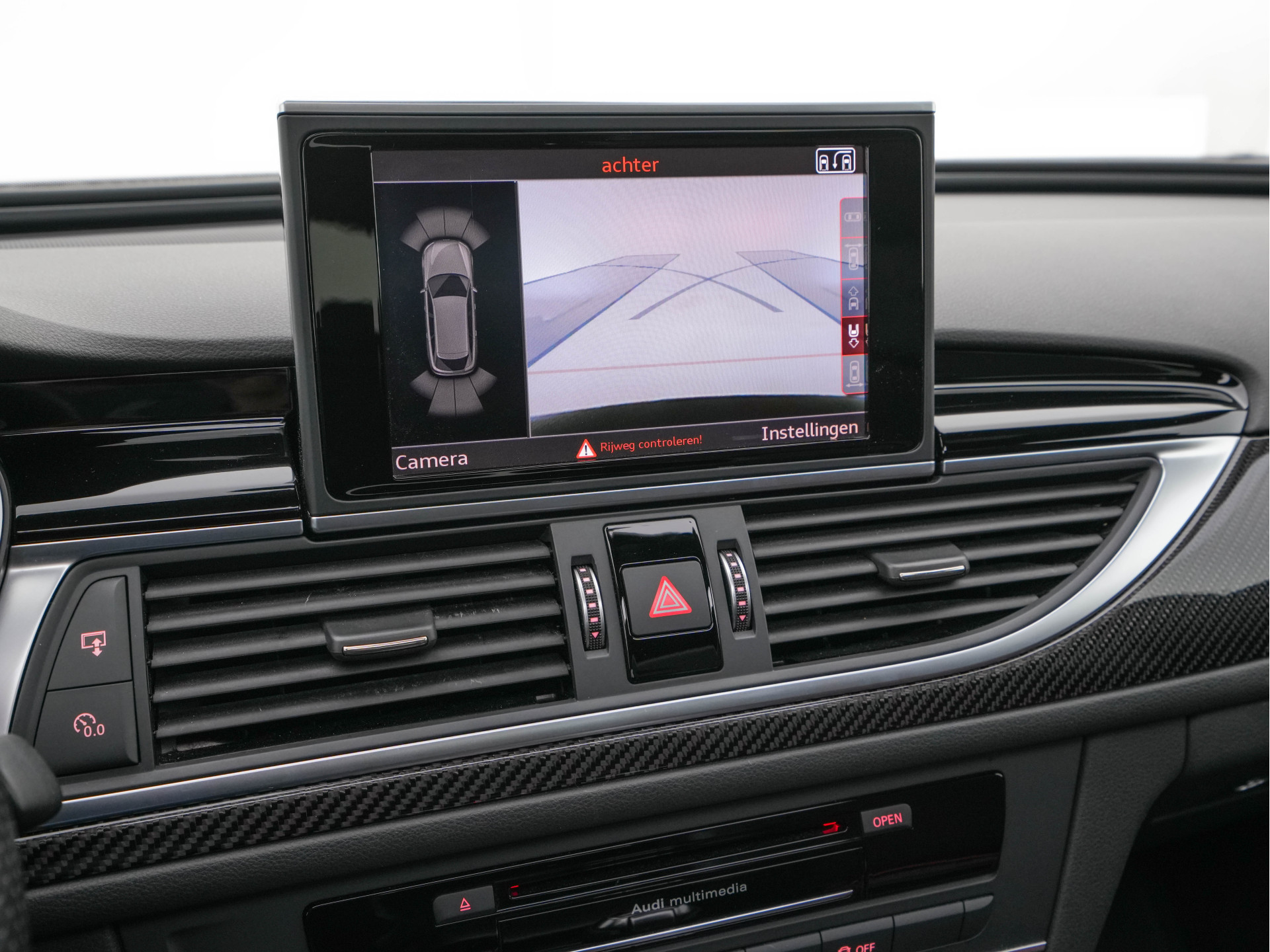 Audi RS6 Avant 4.0 TFSI Quattro *MILLITEK-EXHAUST | CERAMIC-BRAKES | PANO | LEATHER-ALCANTARA | FULL-LED | TOP-VIEW | BLIS | MEMORY-PACK | CARBON-INT. | BOSE-SOUND | LANE-ASSIST | KEYLESS | DAB+ | SPORT-SEATS | SHIFT-PADDLE