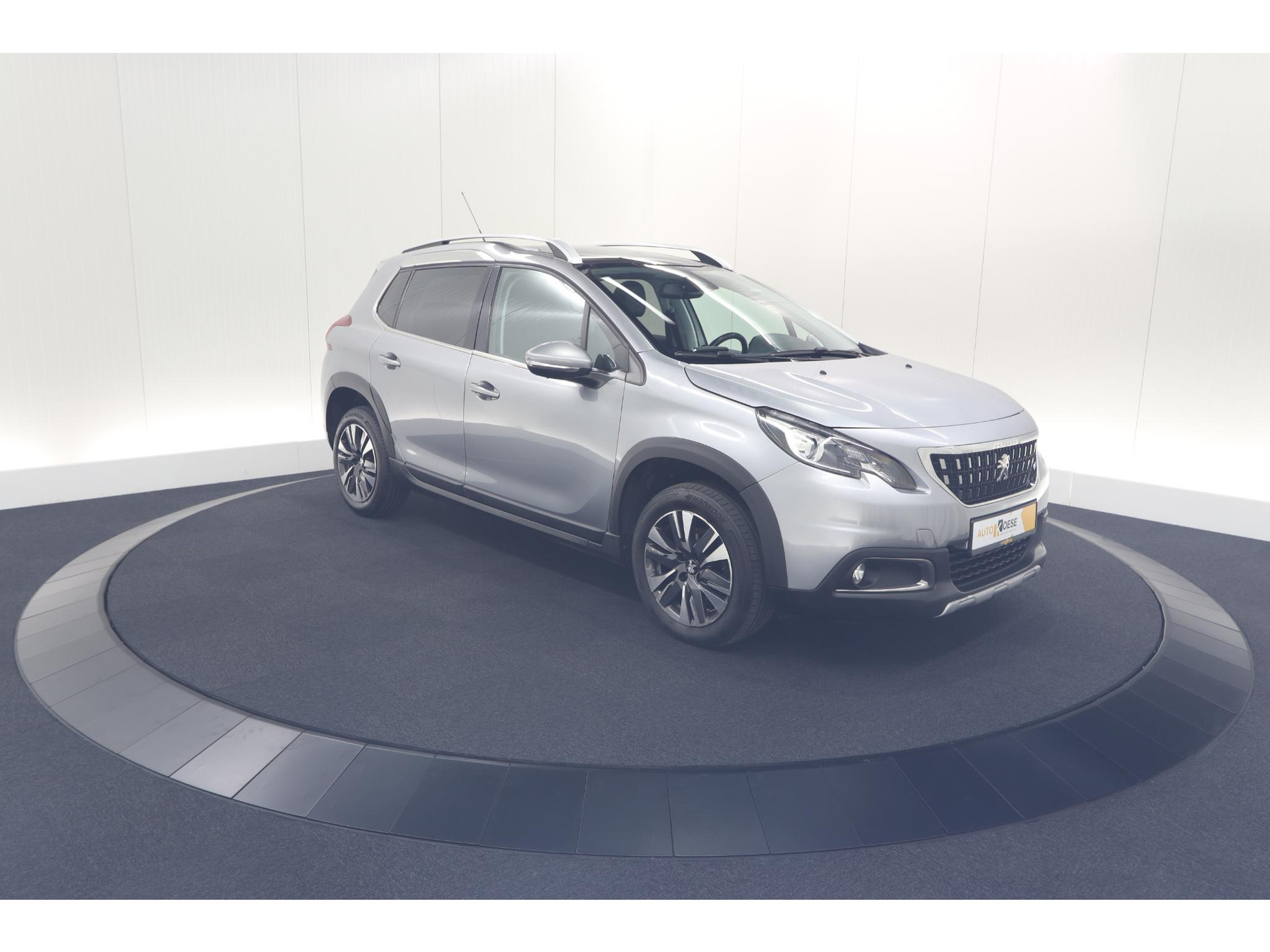 Peugeot 2008 PureTech 110 Allure | Panoramadak | Apple Carplay | Navigatie | Parkeersensoren