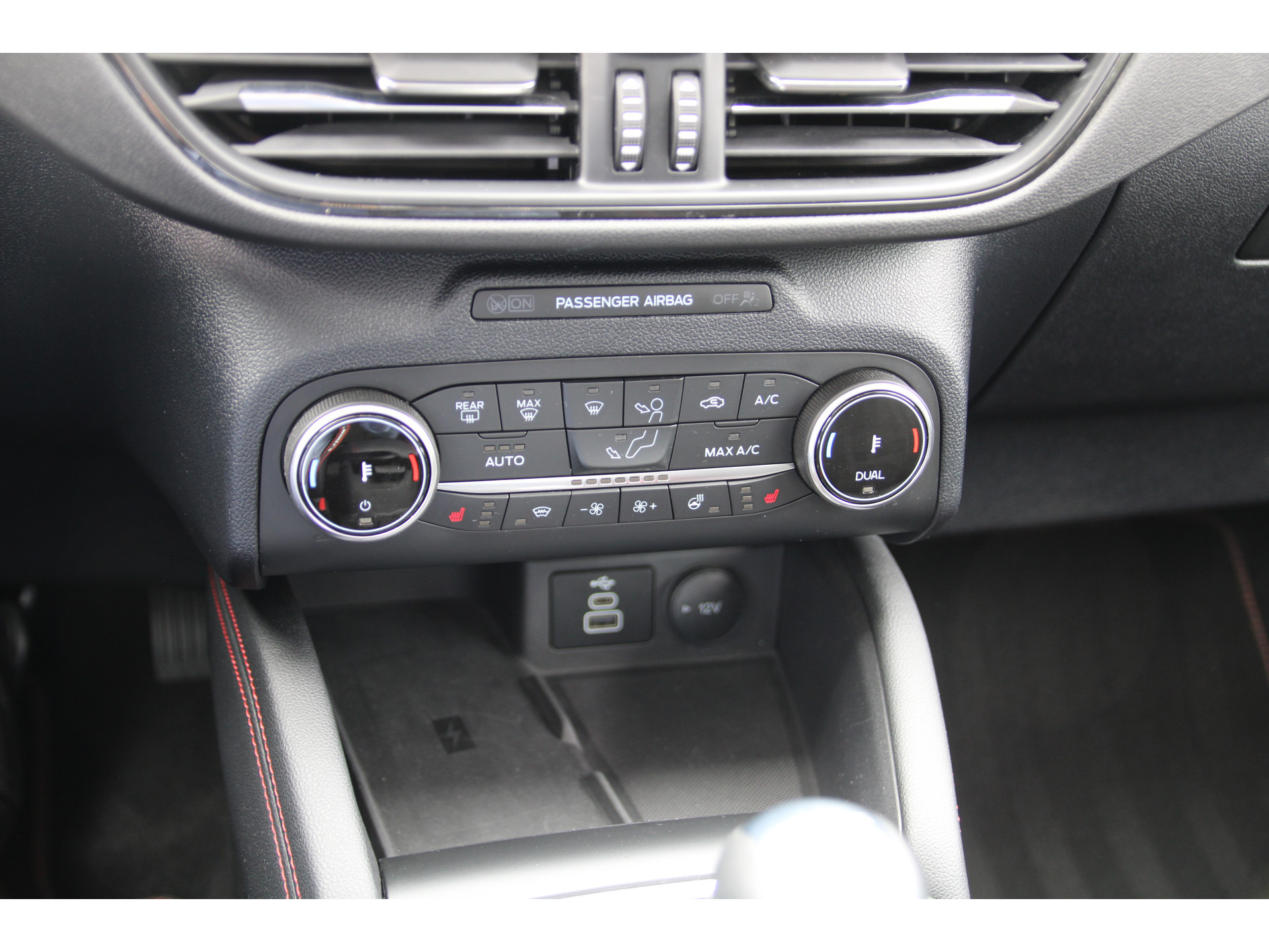 Ford Kuga 1.5 EcoBoost 150 PK ST-Line X TREKHAAK | PANORAMADAK | HEAD-UP