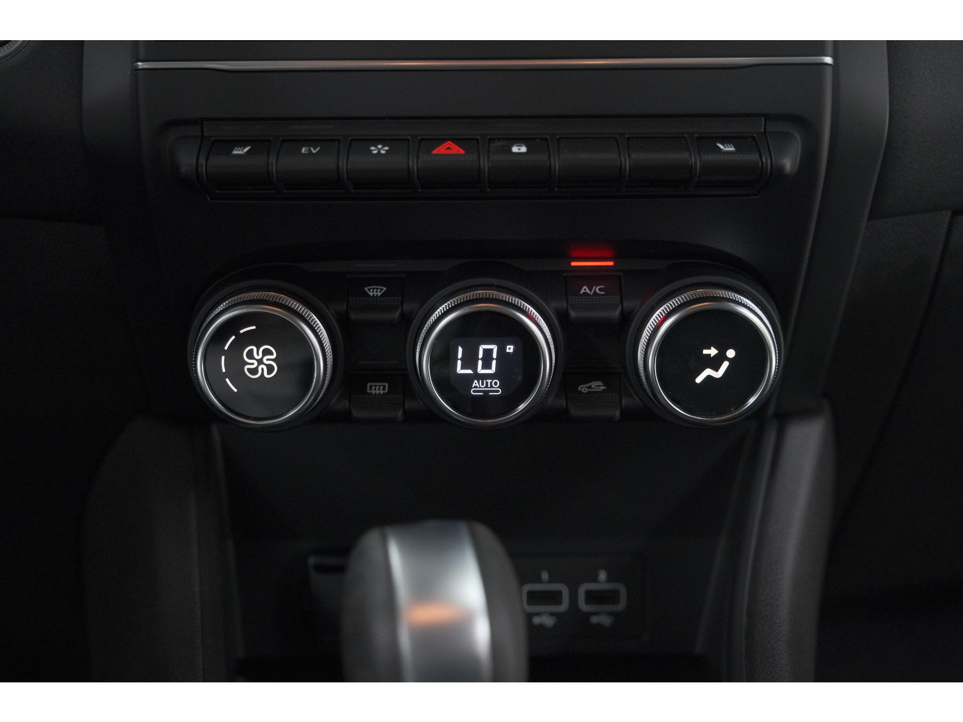 Renault Captur 1.6 E-Tech Plug-in Hybrid 160 Business | Parkeersensoren | Apple Carplay | Navigatie | Climate Control