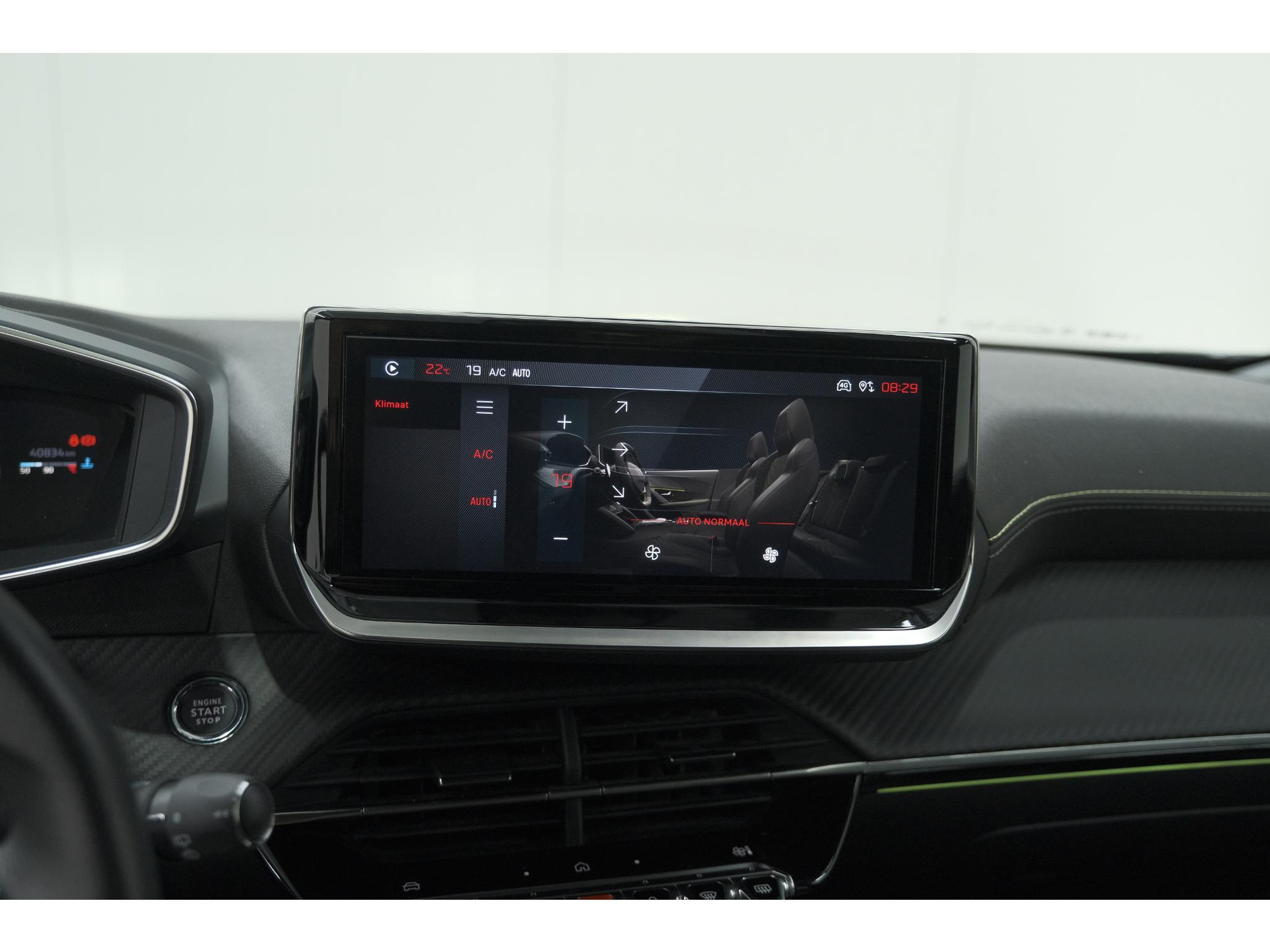 Peugeot 2008 PureTech 130 EAT8 GT | 360 Camera | Adaptieve Cruise Control | Dodehoekdetectie | Navigatie