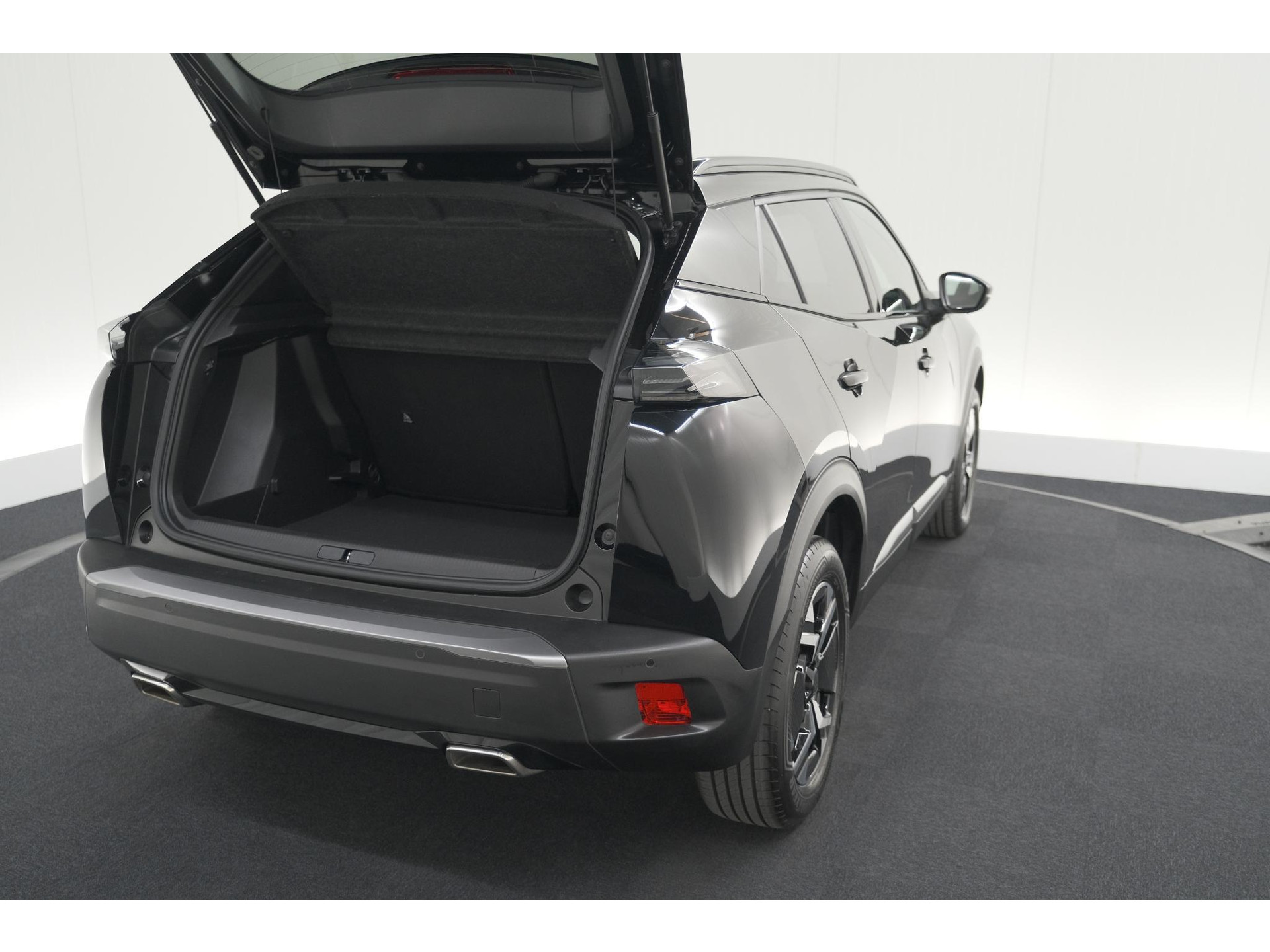 Peugeot 2008 PureTech 130 EAT8 GT | Camera | Apple Carplay | Parkeersensoren | 17 Inch Lichtmetalen Velgen