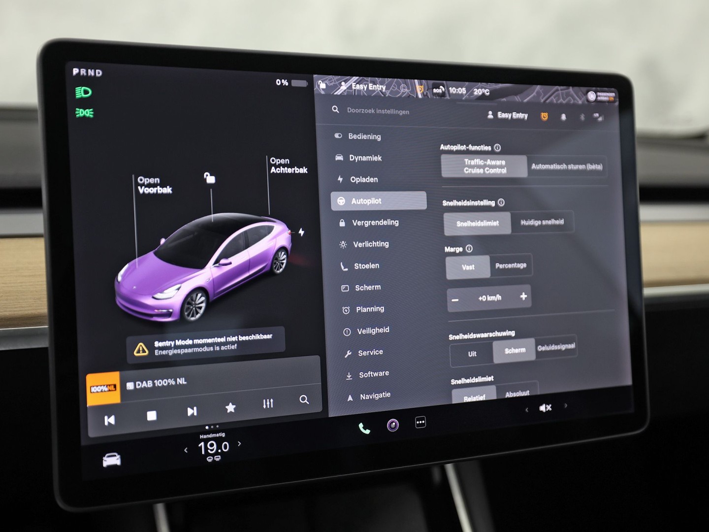 Tesla Model 3 Standard RWD Plus 60 kWh 283Pk Automaat (PANORAMADAK, AUTOPILOT, SOH 85,7%, LEDER, CAMERA, MEMORY SEATS, NAVIGATIE, NIEUWSTAAT)