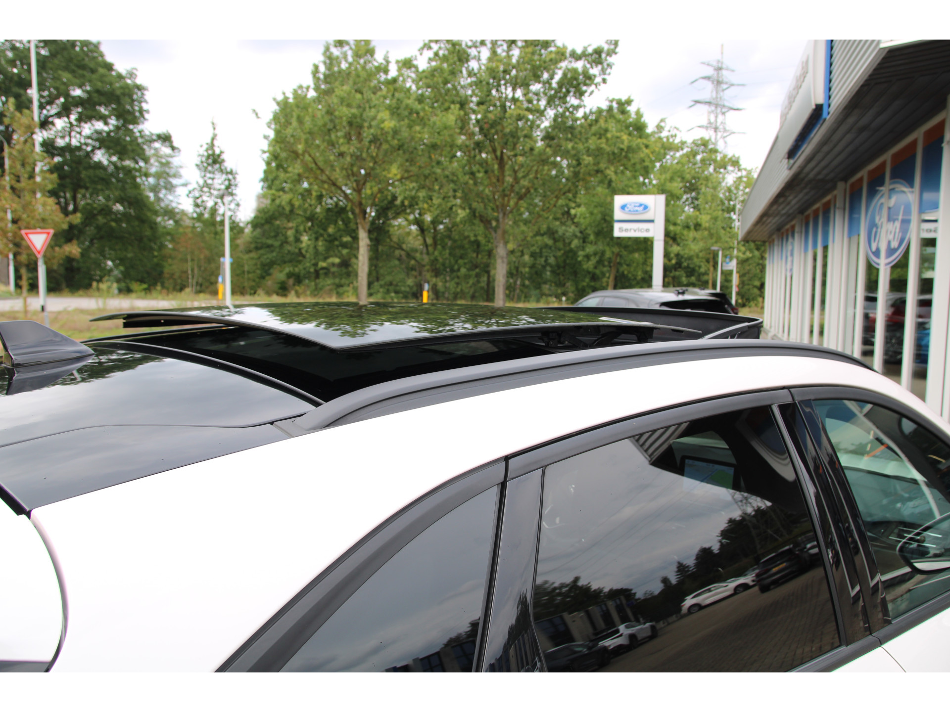 Ford Kuga 2.5 PHEV 225 PK AUTOMAAT ST-Line X TREKHAAK | PANORAMADAK | 19-INCH
