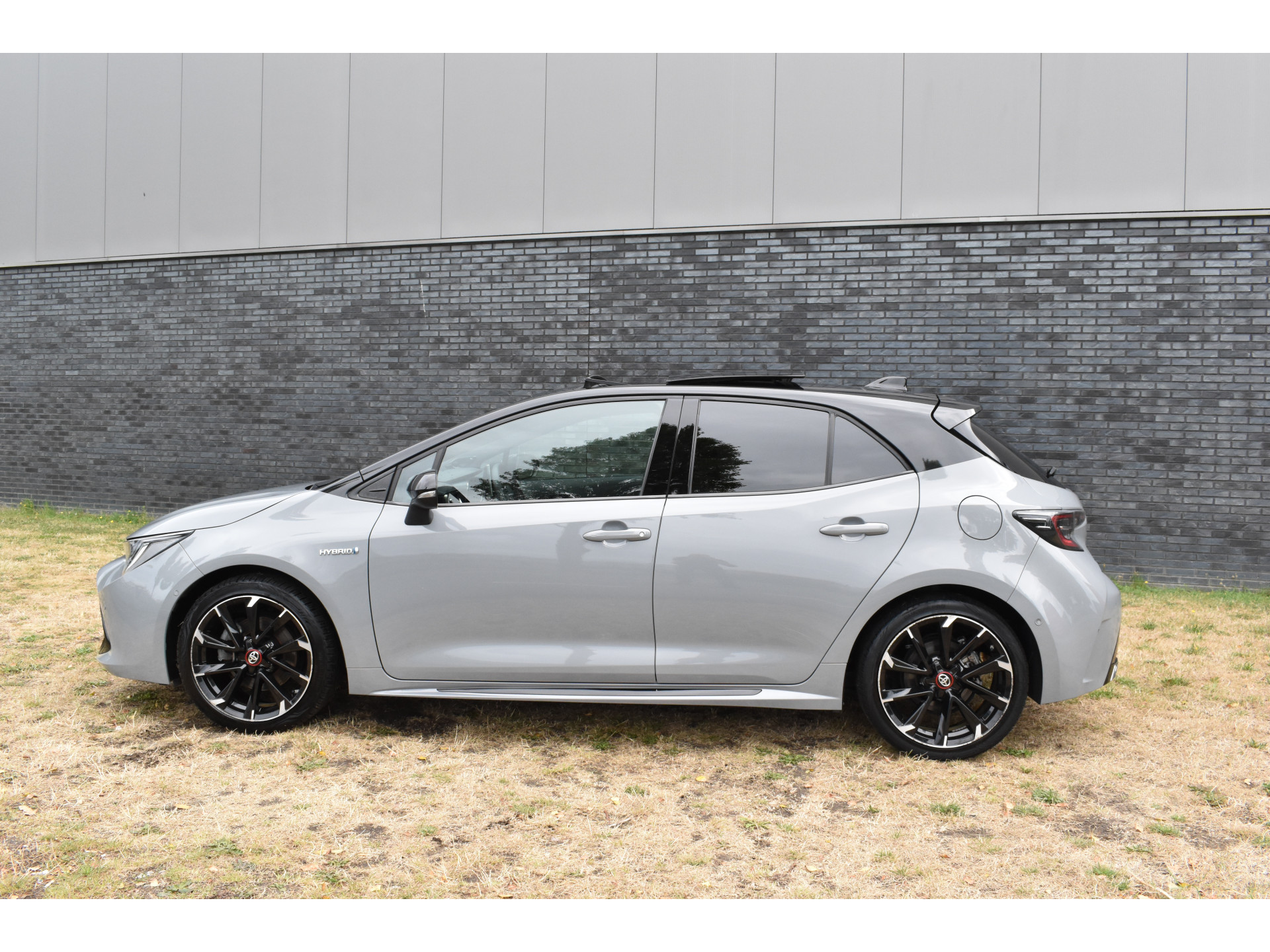 Toyota Corolla 2.0 Hybrid GR-Sport Plus Pano Bi-tone Automaat