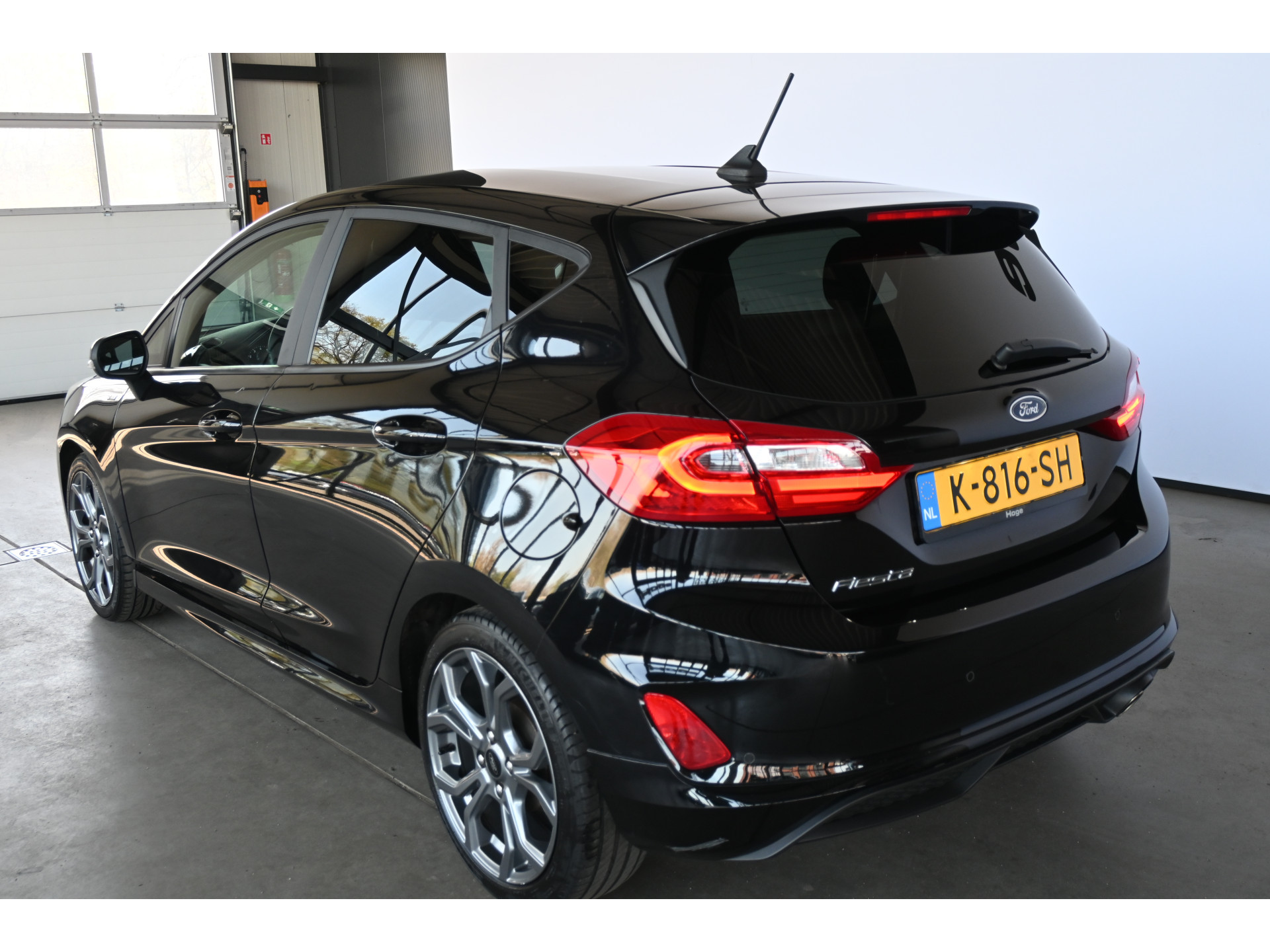 Ford Fiesta 1.0 EcoBoost ST-Line Bang & Olufsen Clima Navigatie Cruise control LED Stoelverwarming Inruil Mogelijk!
