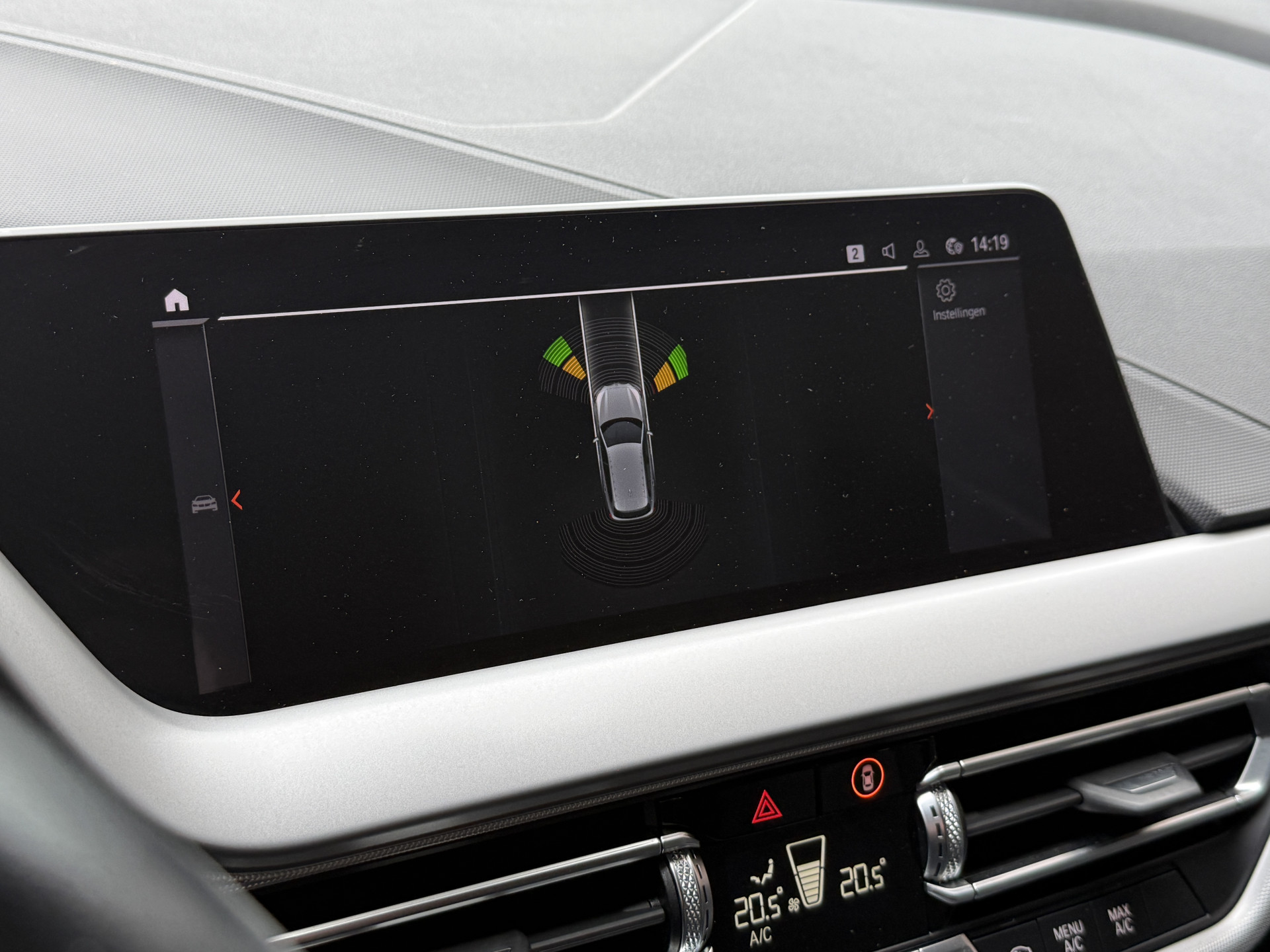 BMW 1-serie 116i Business Edition | Zwarte grill | Apple Carplay | DAB+ | PDC V+A