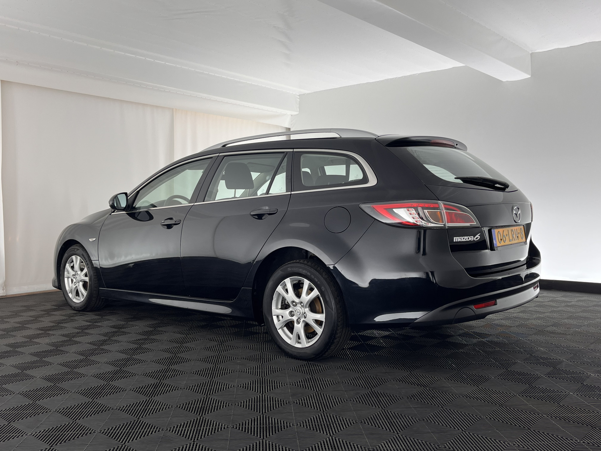 Mazda 6 Sportbreak 2.2 CiTD Business *AIRCO | CRUISE | COMFORT-SEATS | RADIO-CD/MP3 | 16''ALU*