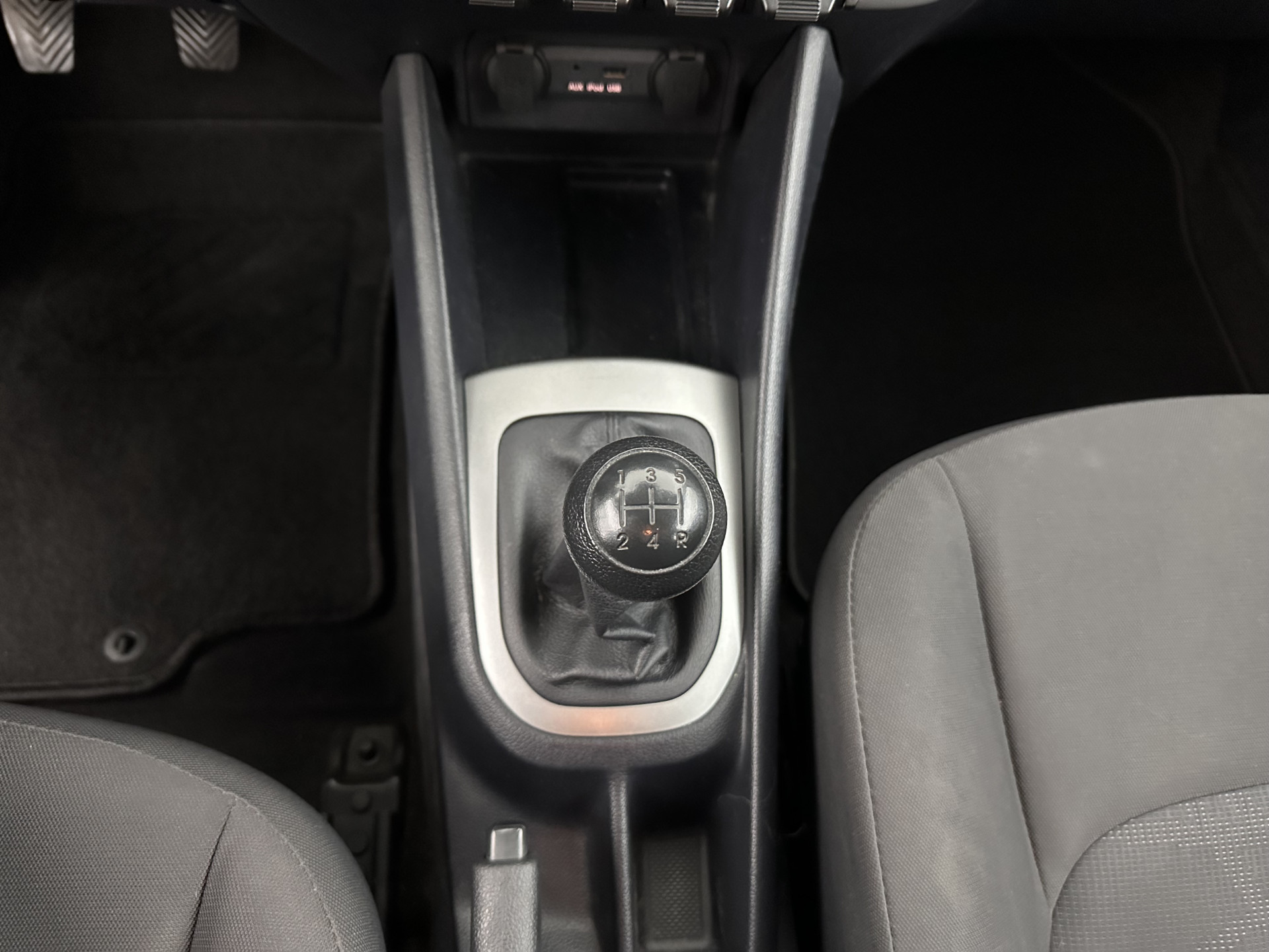 Kia Rio 1.2 CVVT ComfortLine *AIRCO | RADIO-CD/MP3 | COMFORTSEATS | TOWBAR*