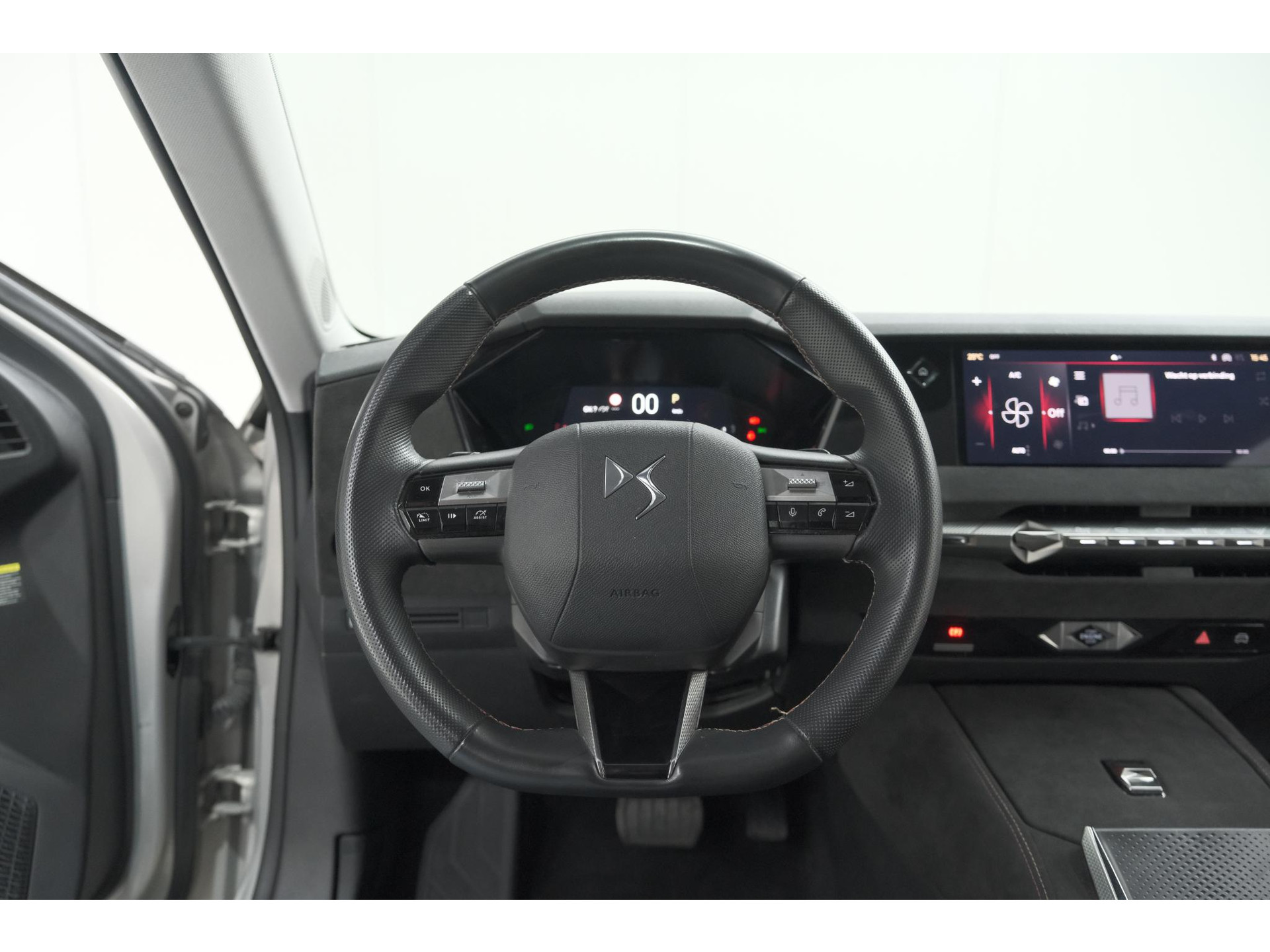 DS 4 PureTech 130 EAT8 Performance Line | Camera | Apple Carplay | Alcantara® bekleding | Parkeersensensoren