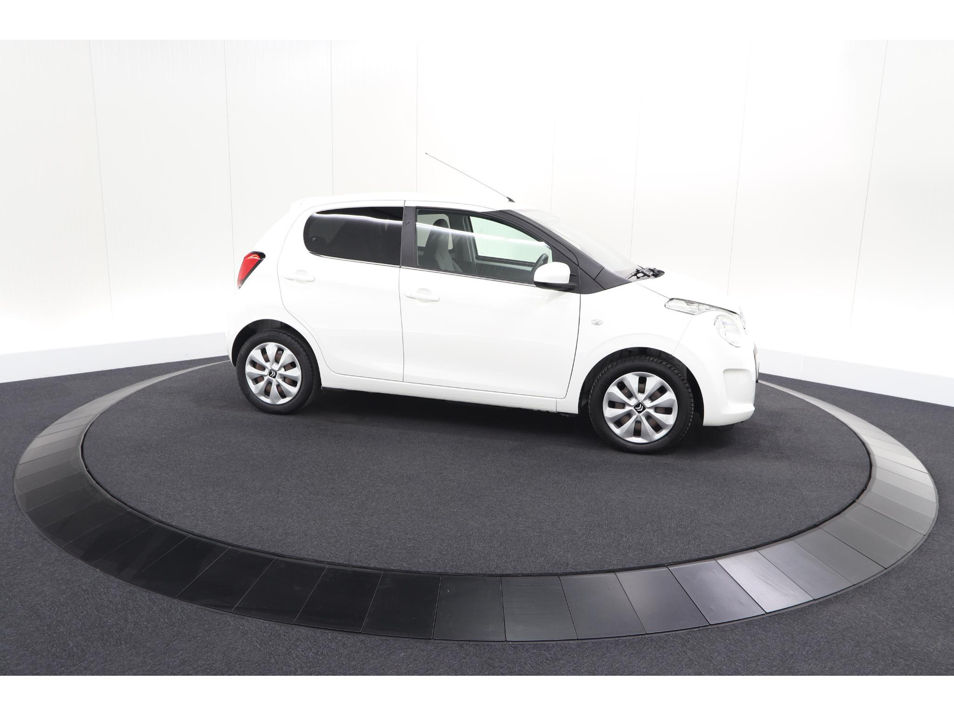 Citroen C1 1.0 VTi Feel | Bluetooth | Airco | Privacy Glas | 5 Deurs