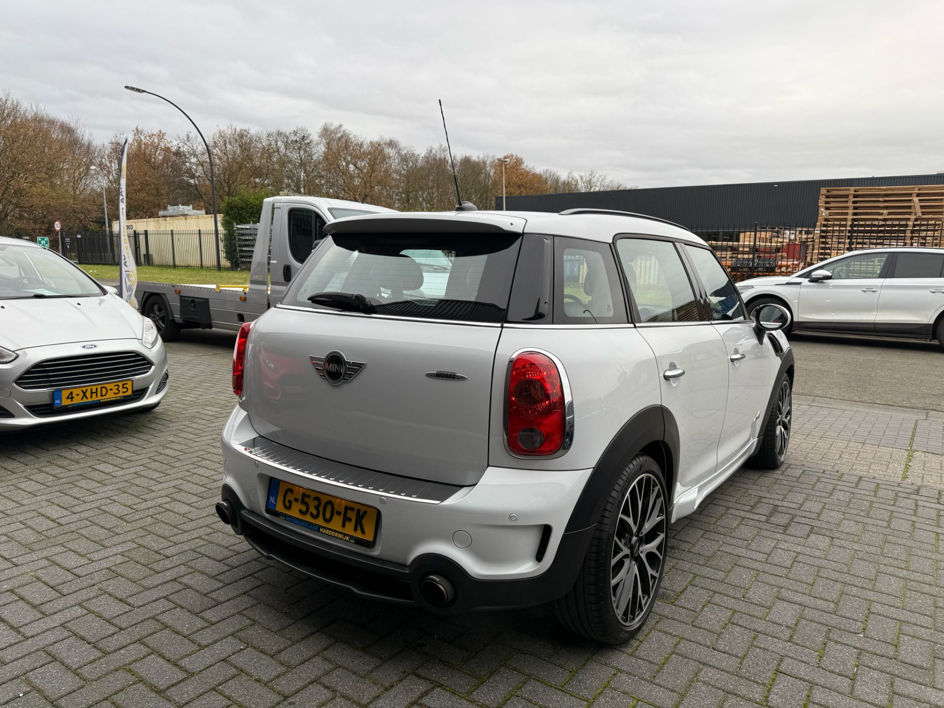 MINI Mini 1.6 John Cooper Works | 1E EIGENAAR | 3/6/12MND GARANTIE | AUTOMAAT | JOHN WORKS | XENON | CRUISE | NAVI |