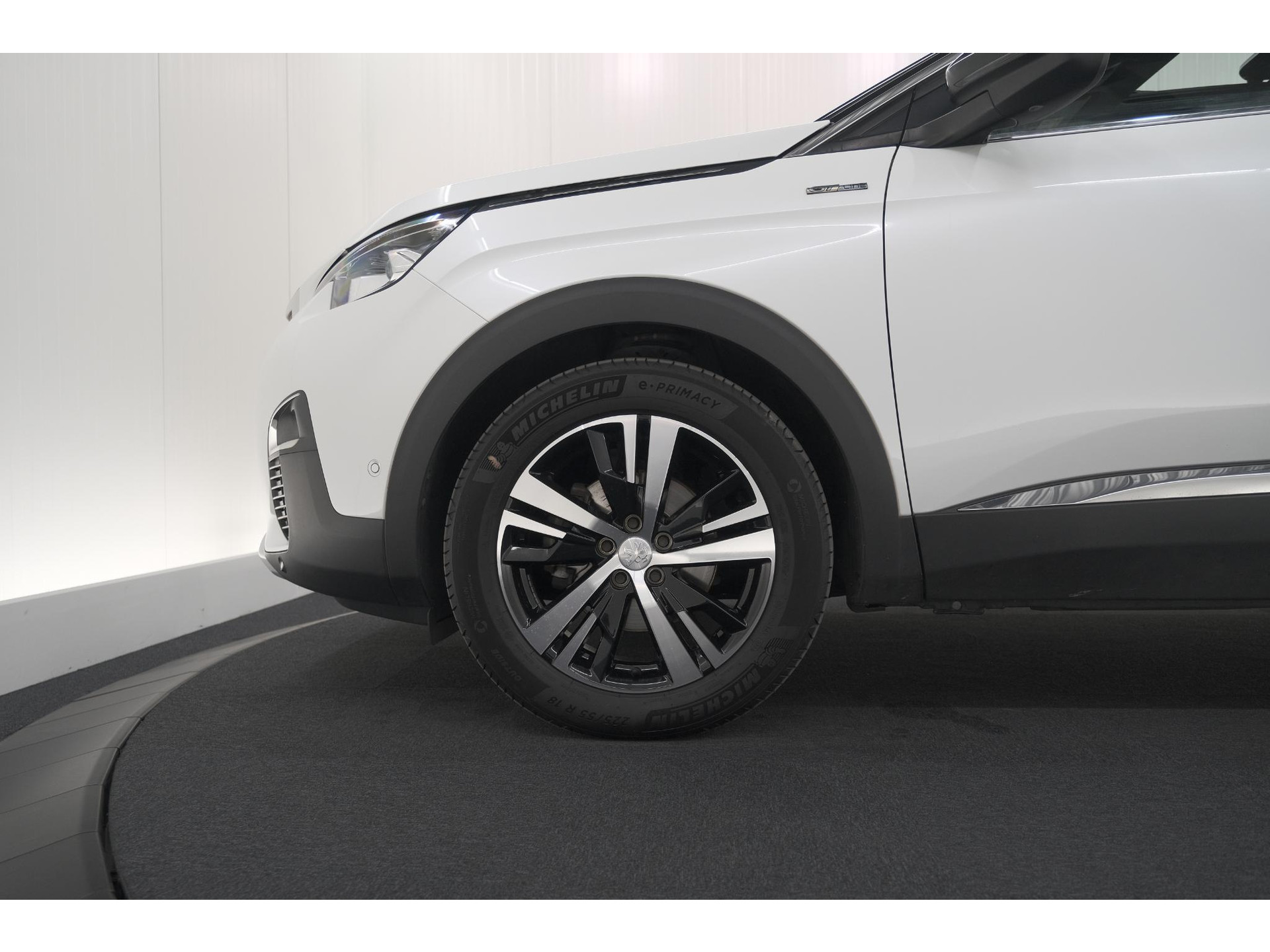 Peugeot 5008 PureTech 130 EAT8 GT-Line | Schuif-/Kanteldak | Trekhaak | Elektrische Kofferklep | Camera