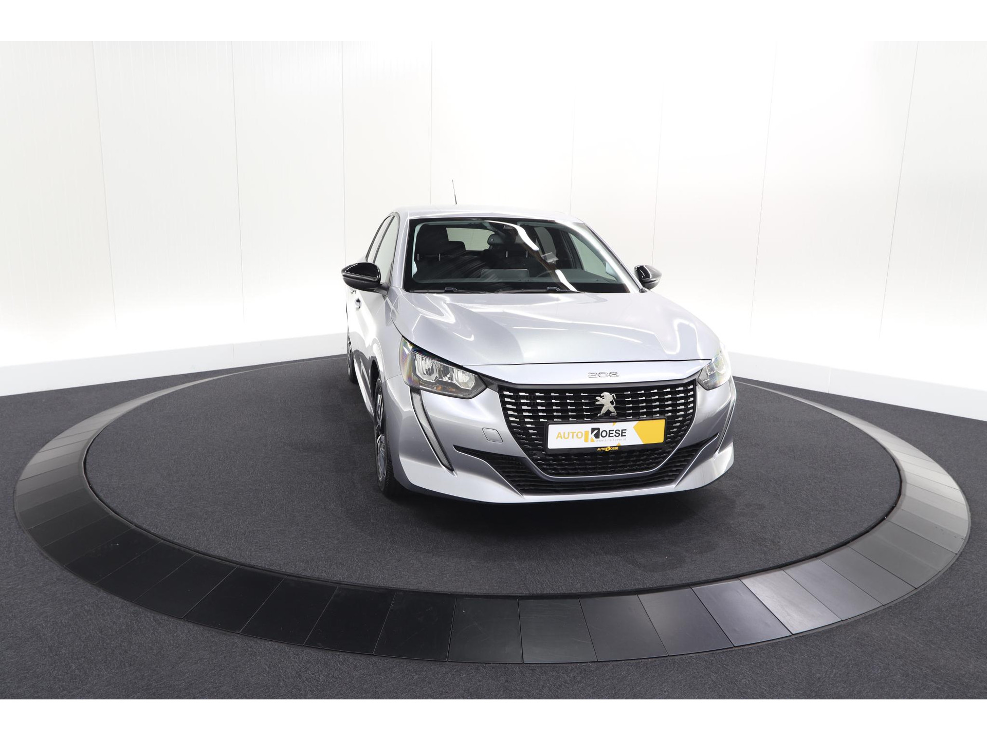 Peugeot 208 PureTech 100 Allure | Navigatie | Parkeersensoren | Apple Carplay