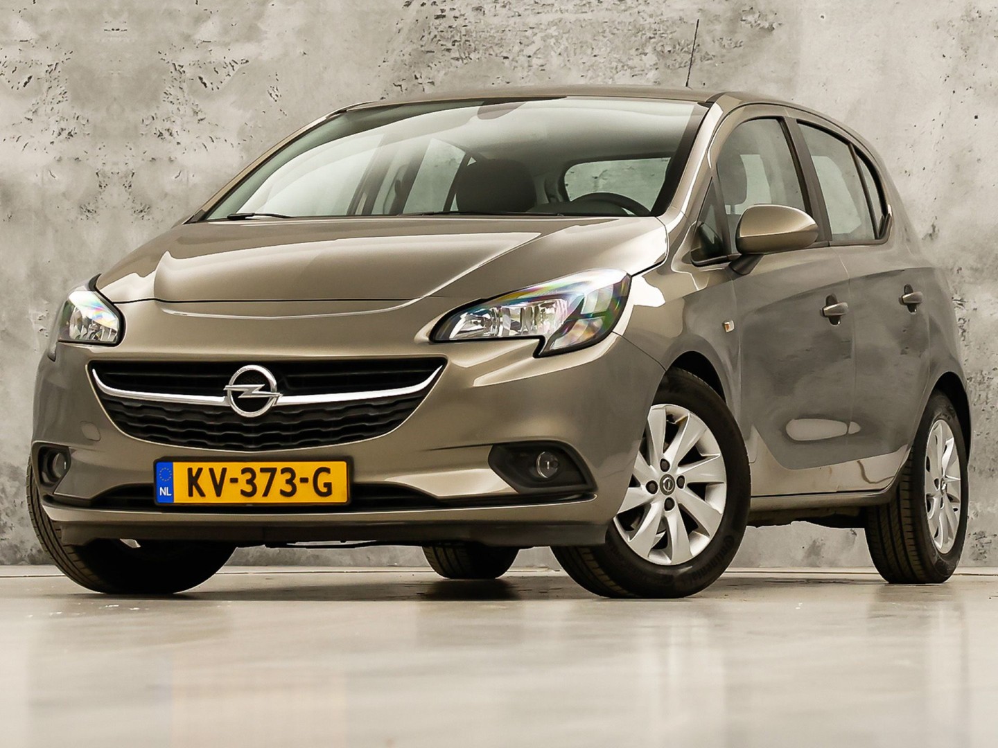 Opel Corsa 1.4 Color Edition (5 DEURS, AIRCO, SPORTSTOELEN, CRUISE, ELEK RAMEN, NIEUWE APK, NIEUWSTAAT)