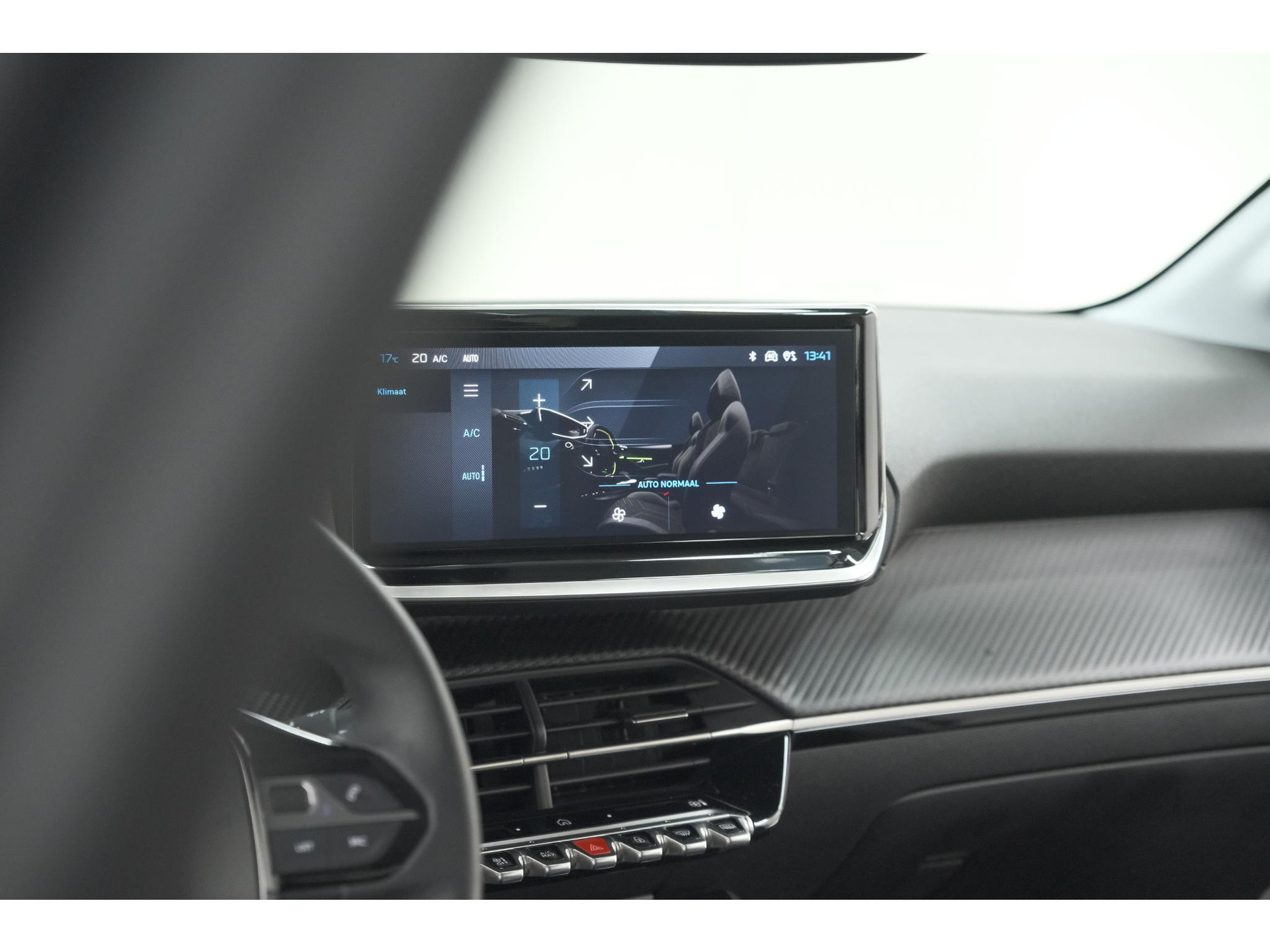 Peugeot 208 PureTech 100 Allure | Apple Carplay | Parkeersensoren | Climate Control