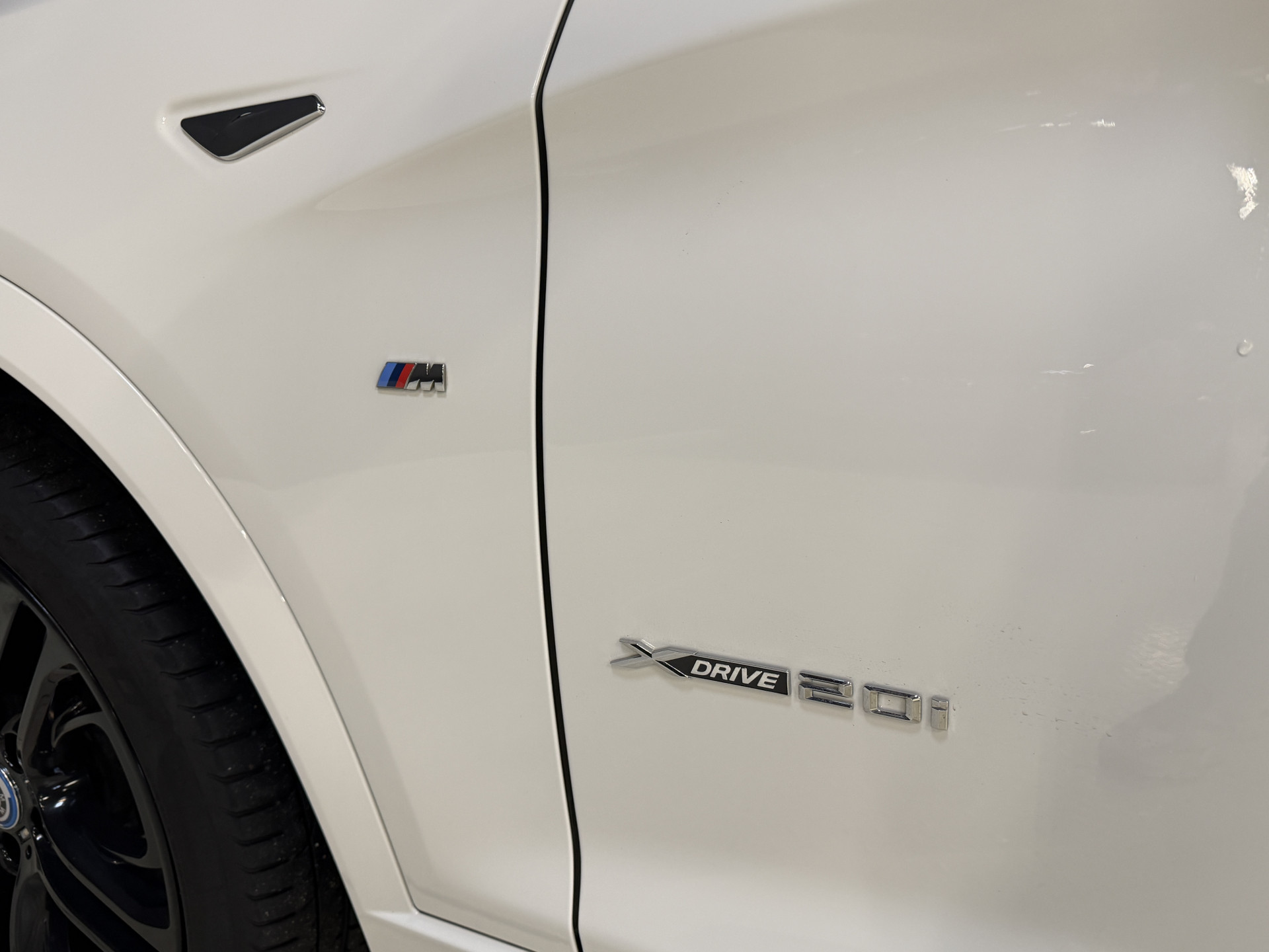 BMW X3 xDrive20i M-Sport Centennial High Executive | Panoramadak | Head-Up | Lederen sportstoelen | 20'' LMV