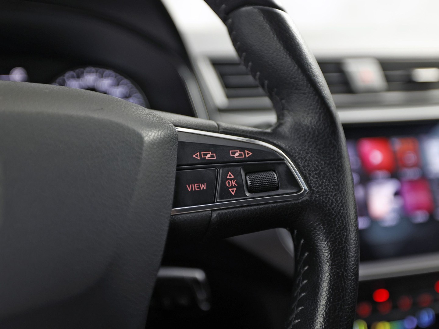 SEAT Ibiza 1.0 Sport (APPLE CARPLAY, GROOT NAVI, CLIMATE, GETINT GLAS, SPORTSTOELEN, LM VELGEN, CRUISE, NIEUWSTAAT)