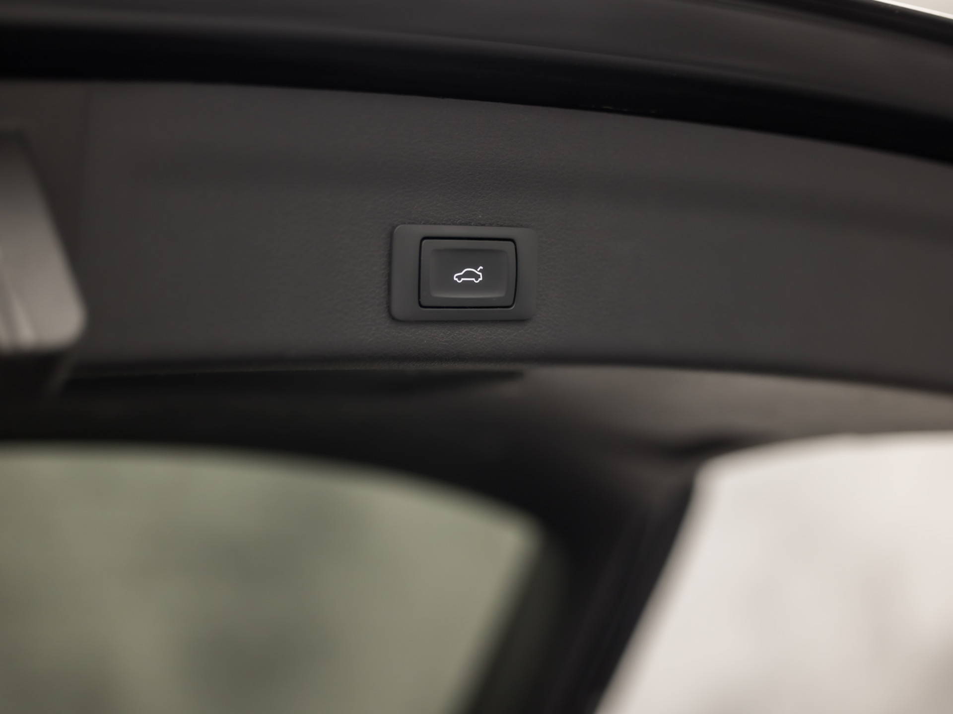 Audi A6 Avant 55 TFSI e quattro S-Line Competition 368Pk Automaat (2X S-LINE, APPLE CARPLAY, SPORTZETELS, NAPPA LEDER, MEMORY SEATS, CAMERA, ADAPTIVE CRUISE, ELEK ACHTERKLEP, STOELVERWARMING ACHTER, NIEUWSTAAT)