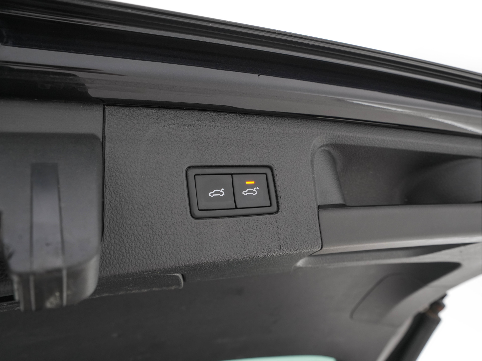 Volkswagen Passat Variant 2.0 BiTDI 4Motion Highline Executive-Pack Aut. *PANO | ADAPTIVE-CRUISE | DIGI-COCKPIT | NAVI-FULLMAP | LEATHER-ALCANTARA | FULL-LED | ERGONOMIC-COMFORT-SEATS | KEYLESS | ECC | PARKPILOT | TOWBAR | 17''ALU*