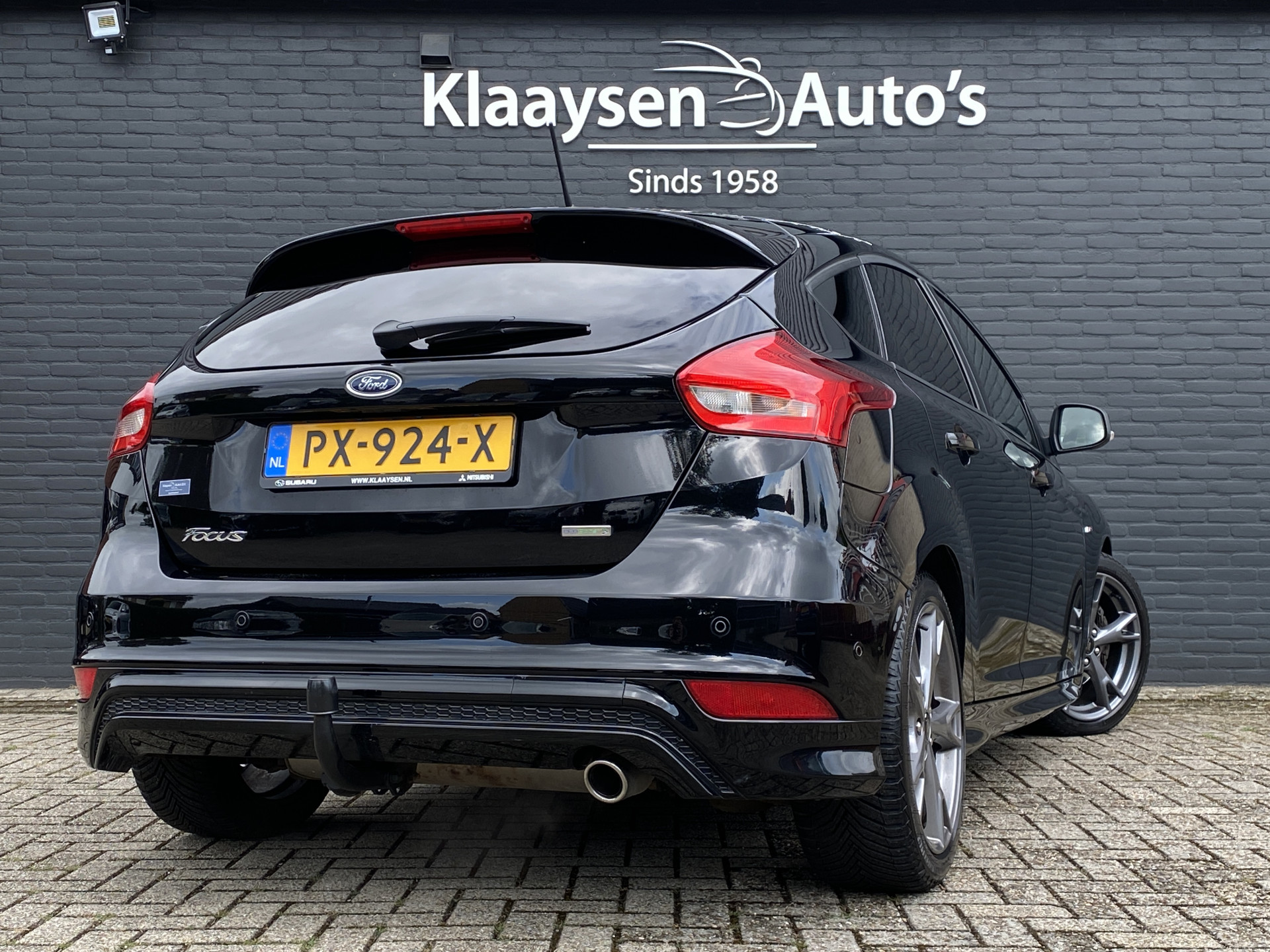 Ford Focus 1.5 ST-Line 150 pk | navigatie | cruise control | trekhaak | all season banden | carplay | parkeersensoren