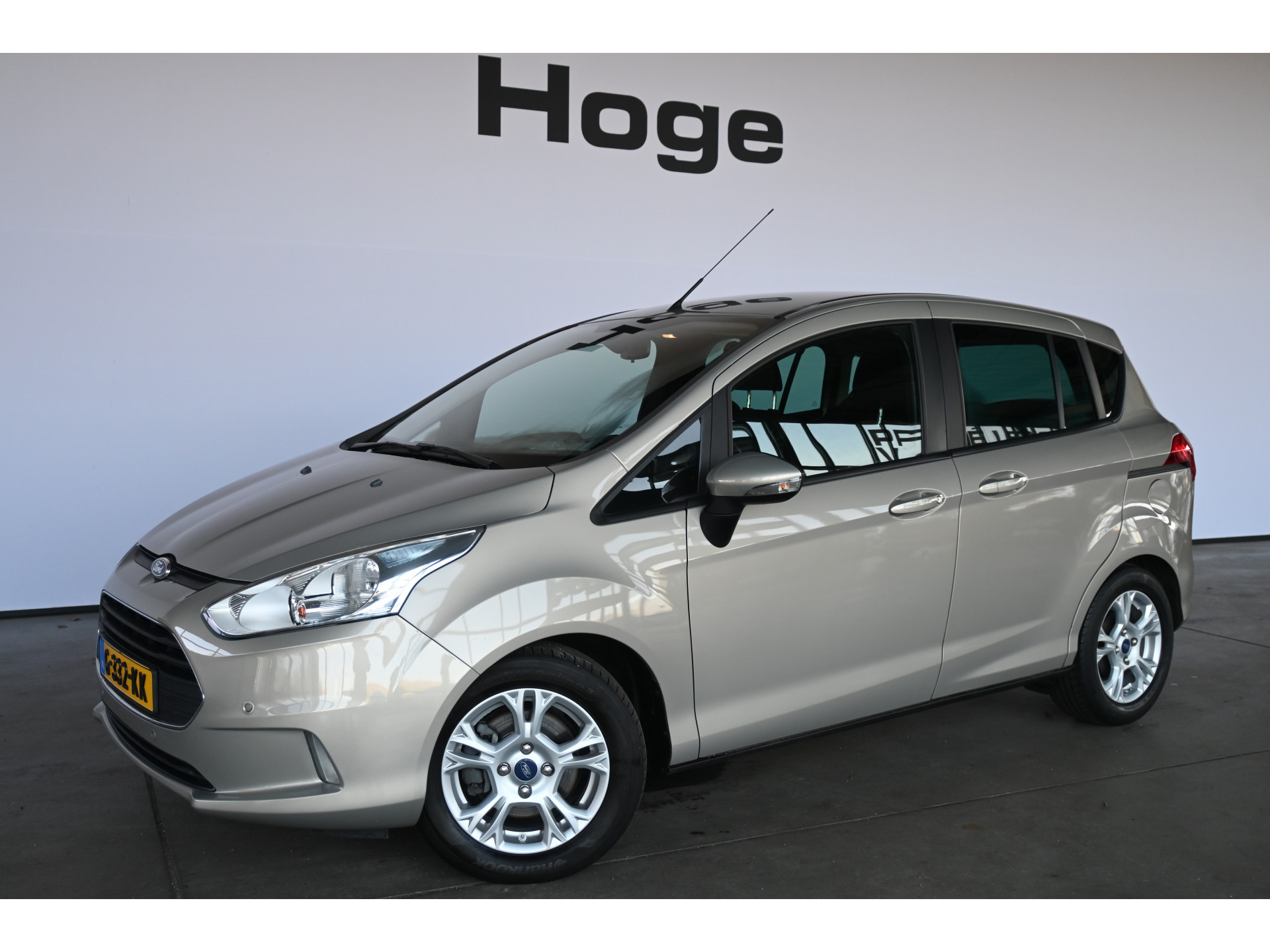 Ford B-Max 1.6 TI-VCT Titanium Automaat Airco Trekhaak Dealer Onderhouden! Inruil Mogelijk!