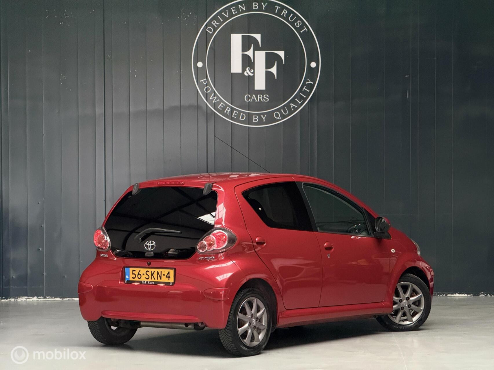 Toyota Aygo 1.0-12v Aspiration Red Navigator|Automaat|NAP|Navi