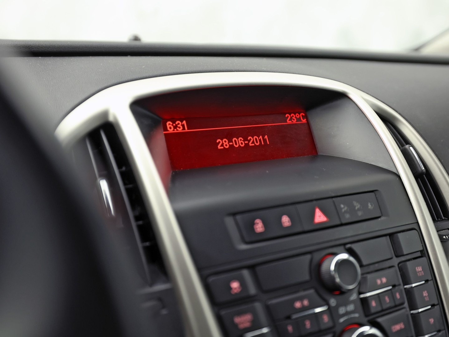 Opel Astra 1.6 Selection (CLIMATE, CRUISE CONTROL, SPORTSTOELEN, NIEUWE APK, NIEUWSTAAT)