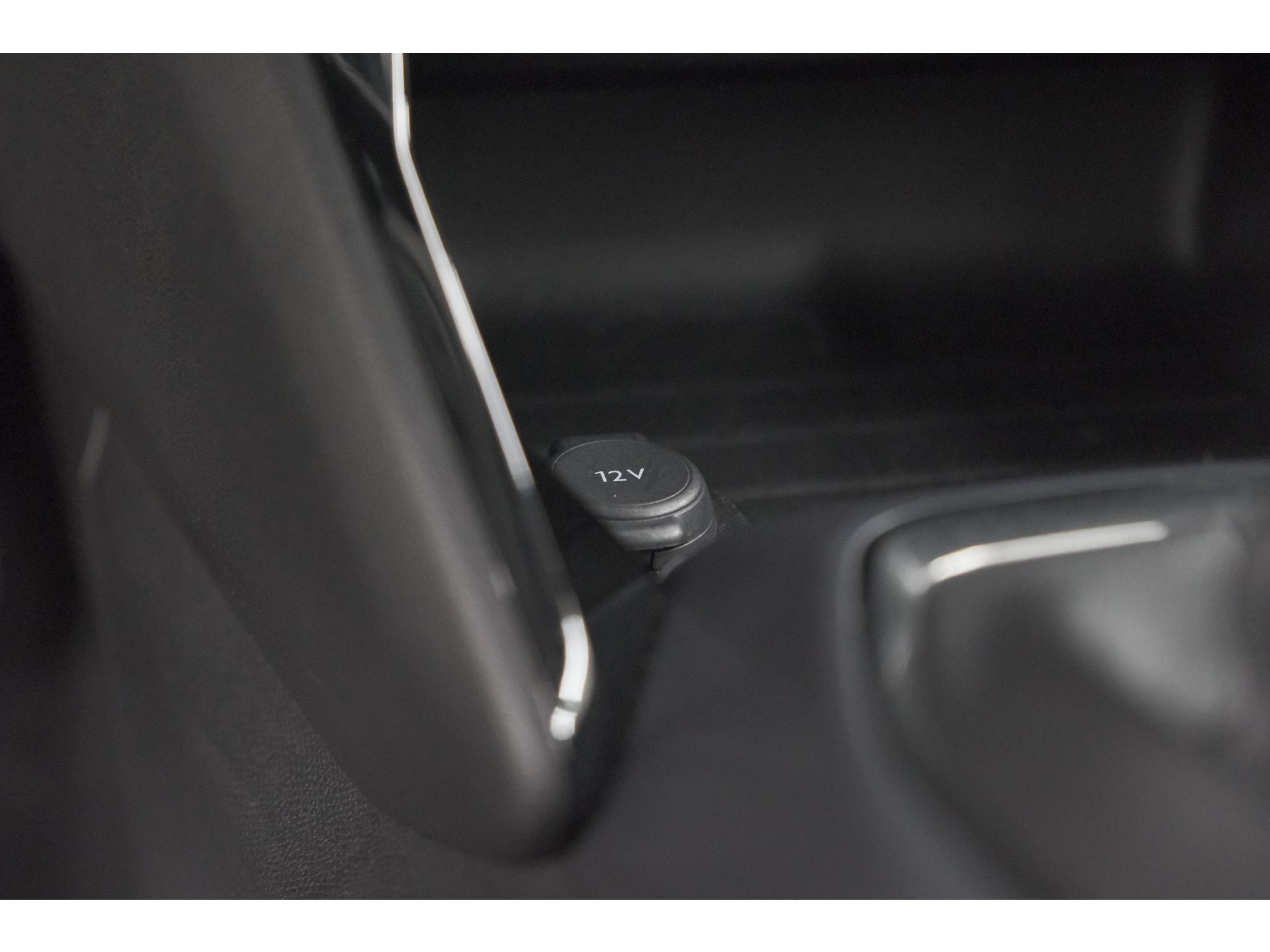 Peugeot 2008 PureTech 130 Allure | Camera | Stoelverwarming | Apple Carplay | Parkeersensoren voor + Achter