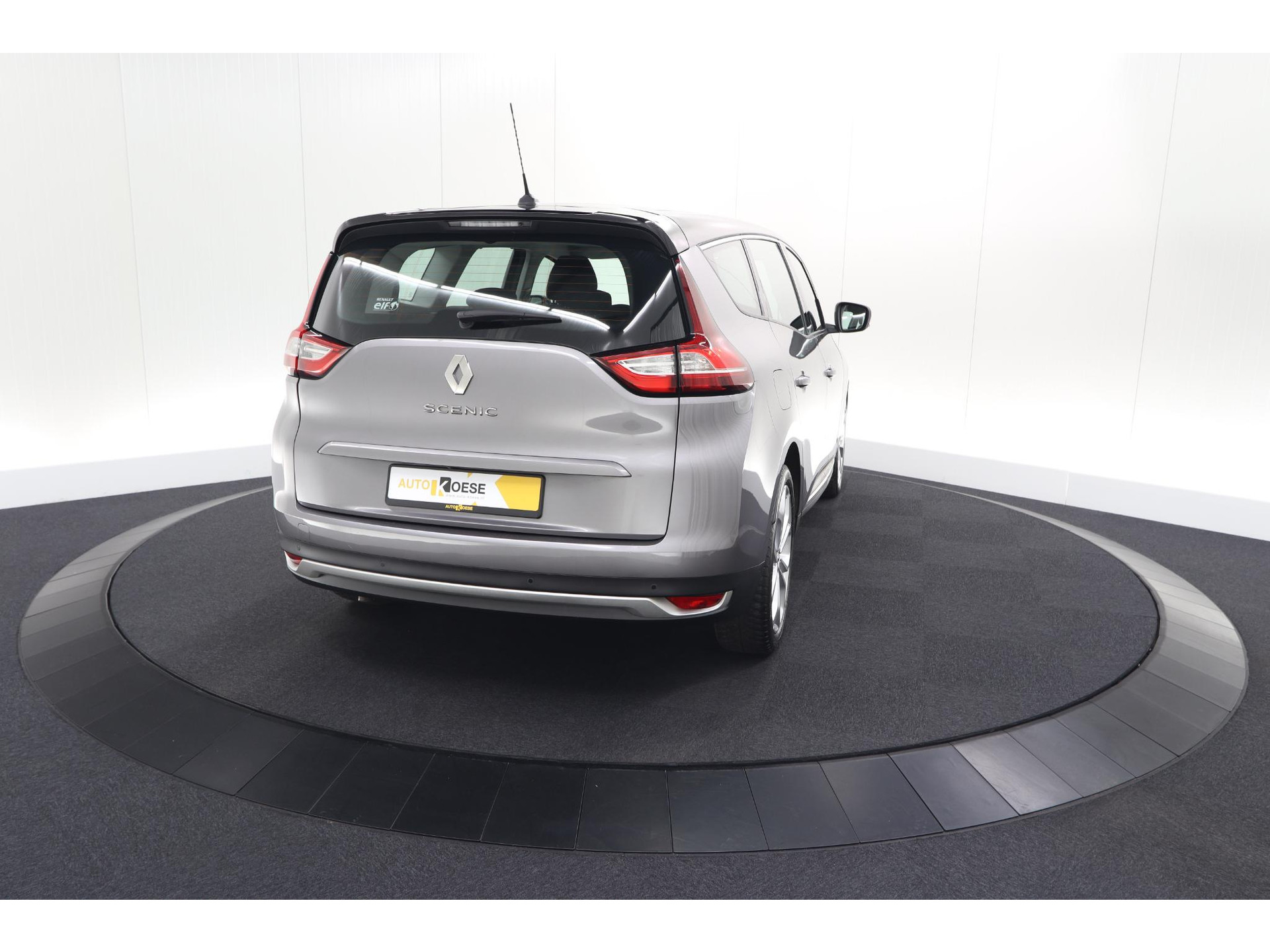 Renault Grand Scénic 1.3 Intens TCe 140 EDC | 7 Zitplaatsen | Apple Carplay | Camera | Parkeersensoren voor + achter