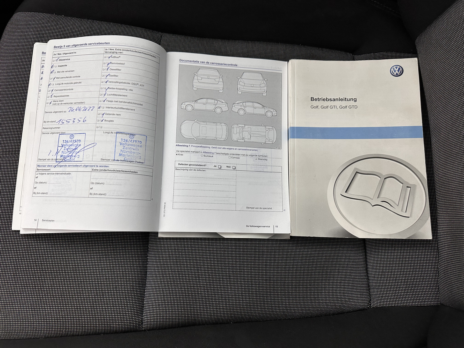 Volkswagen Golf 1.6 TDI Trendline Bluemotion (INCL.BTW) *NAVI-FULLMAP | AIRCO | CRUISE | COMFORT-SEATS | 15''ALU | TOWBAR*