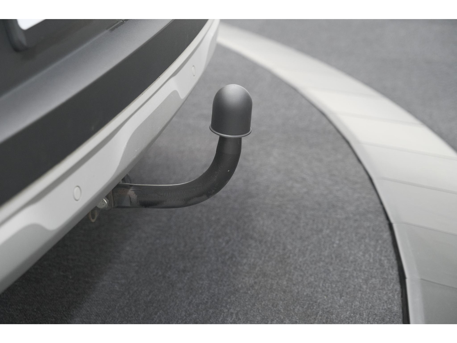 Renault Captur 1.6 E-Tech Hybrid 145 Intens | Trekhaak | Camera | Stoelverwarming | Navigatie