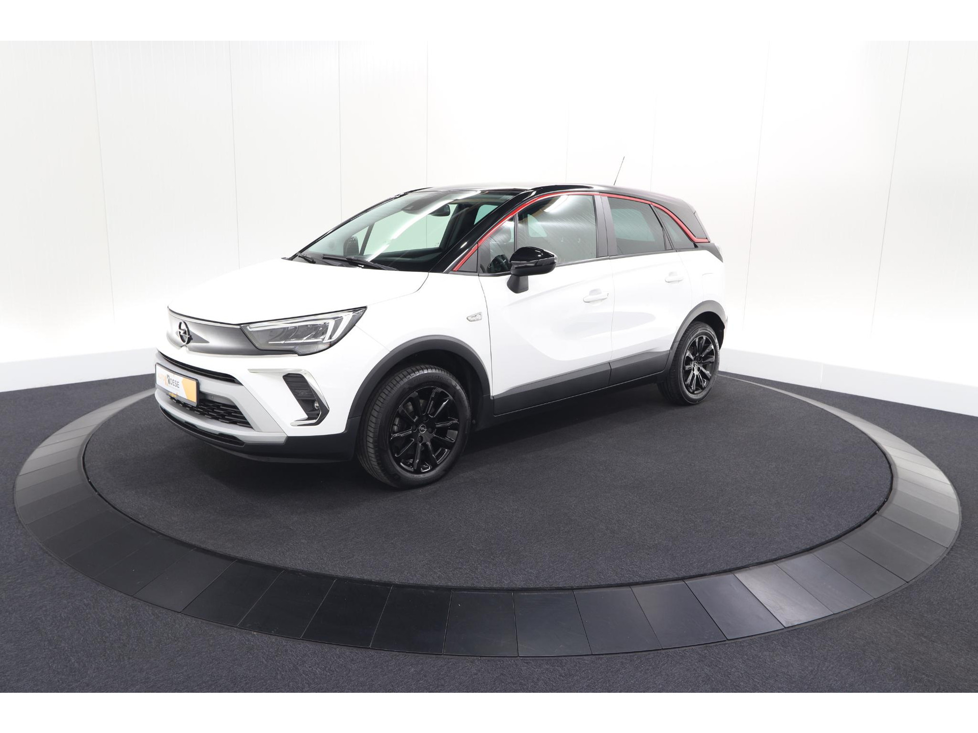 Opel Crossland Turbo 110 GS Line | Trekhaak | Camera | Apple Carplay | Navigatie | Parkeersensoren voor + Achter