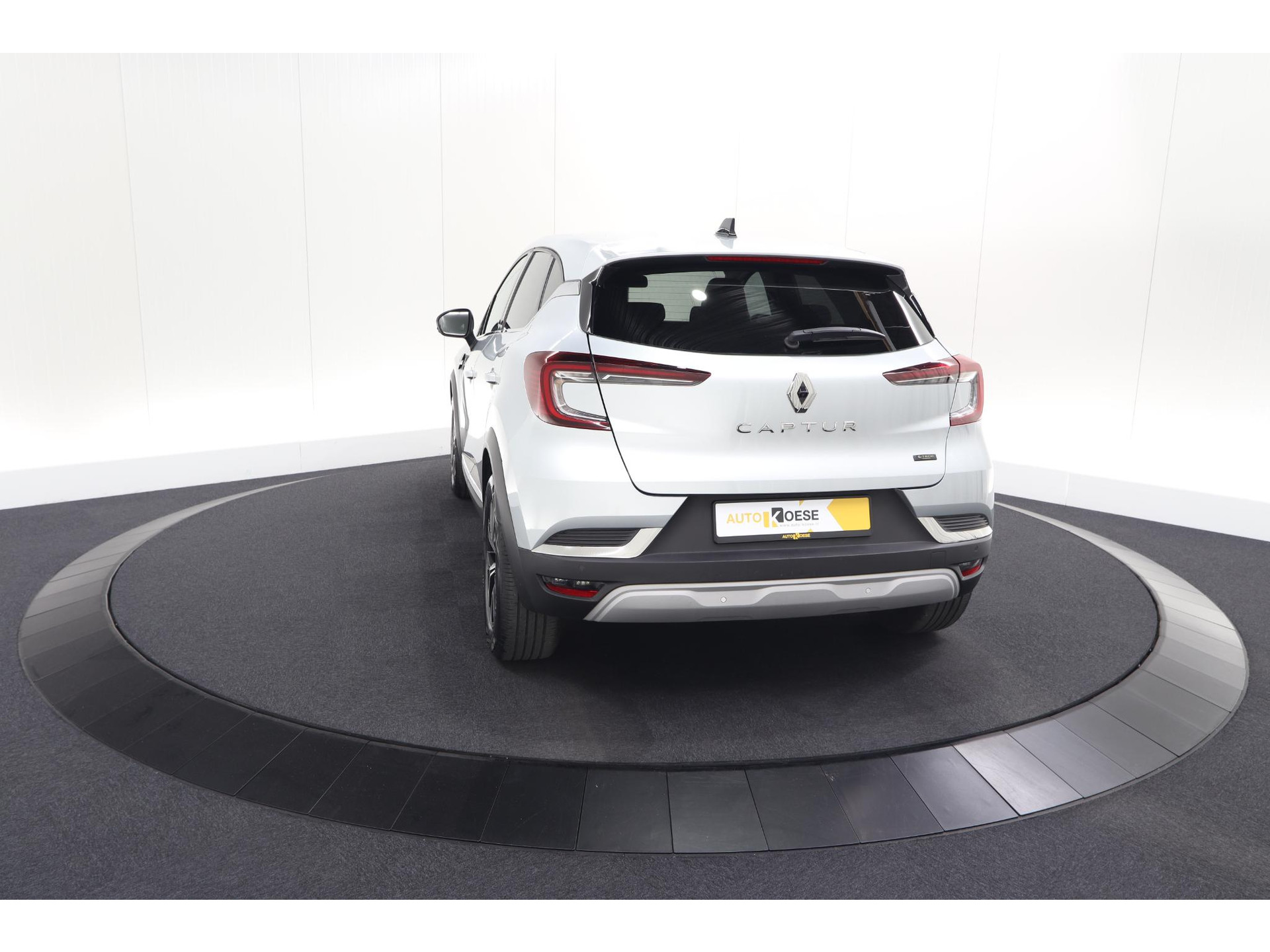 Renault Captur 1.6 E-Tech full hybrid 145 techno | Camera | Parkeersensoren | Climate control | Keyless