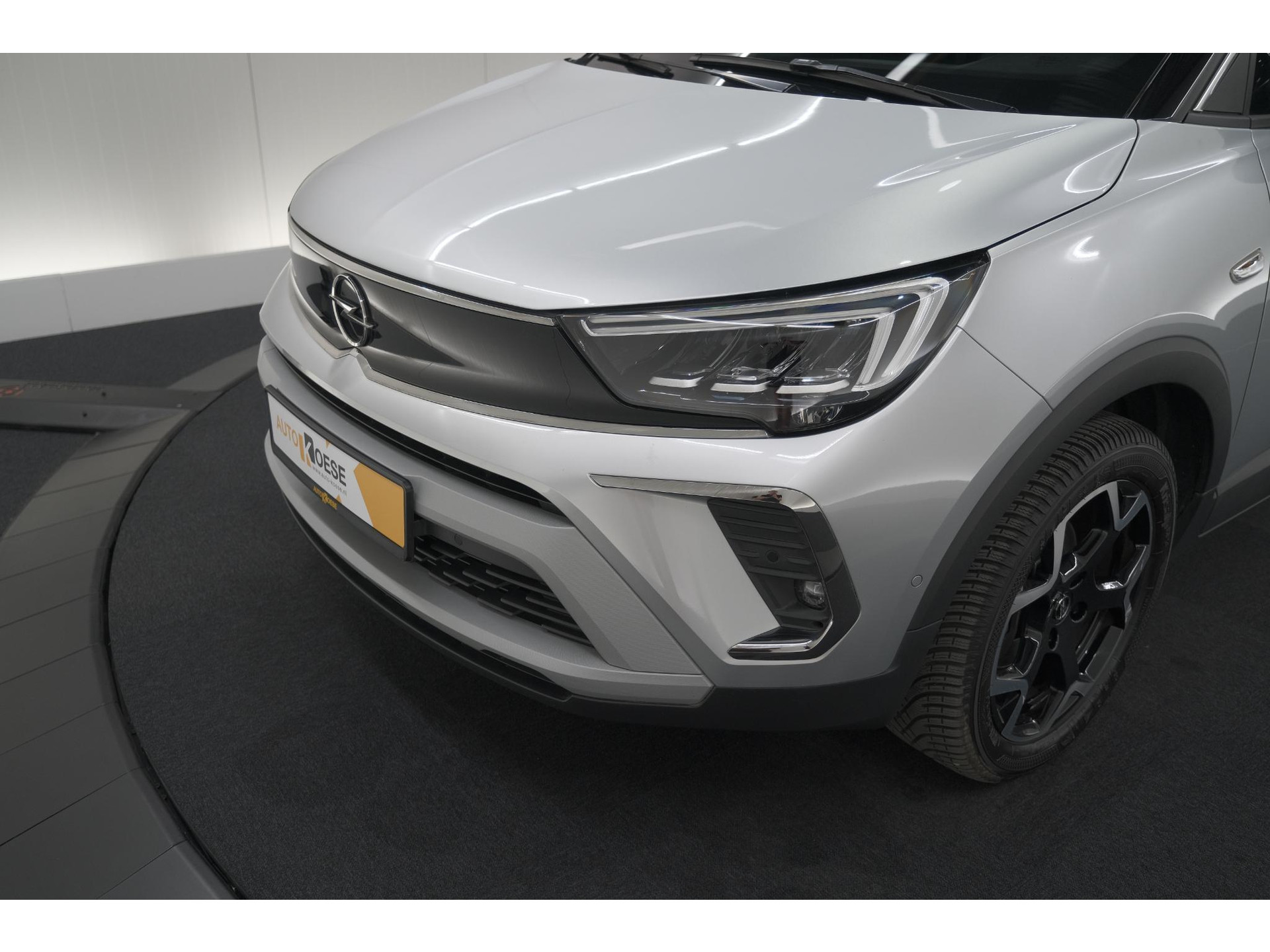 Opel Crossland 1.2 Turbo Ultimate | Camera | Dodehoekdetectie | Comfort Pakket | Apple Carplay