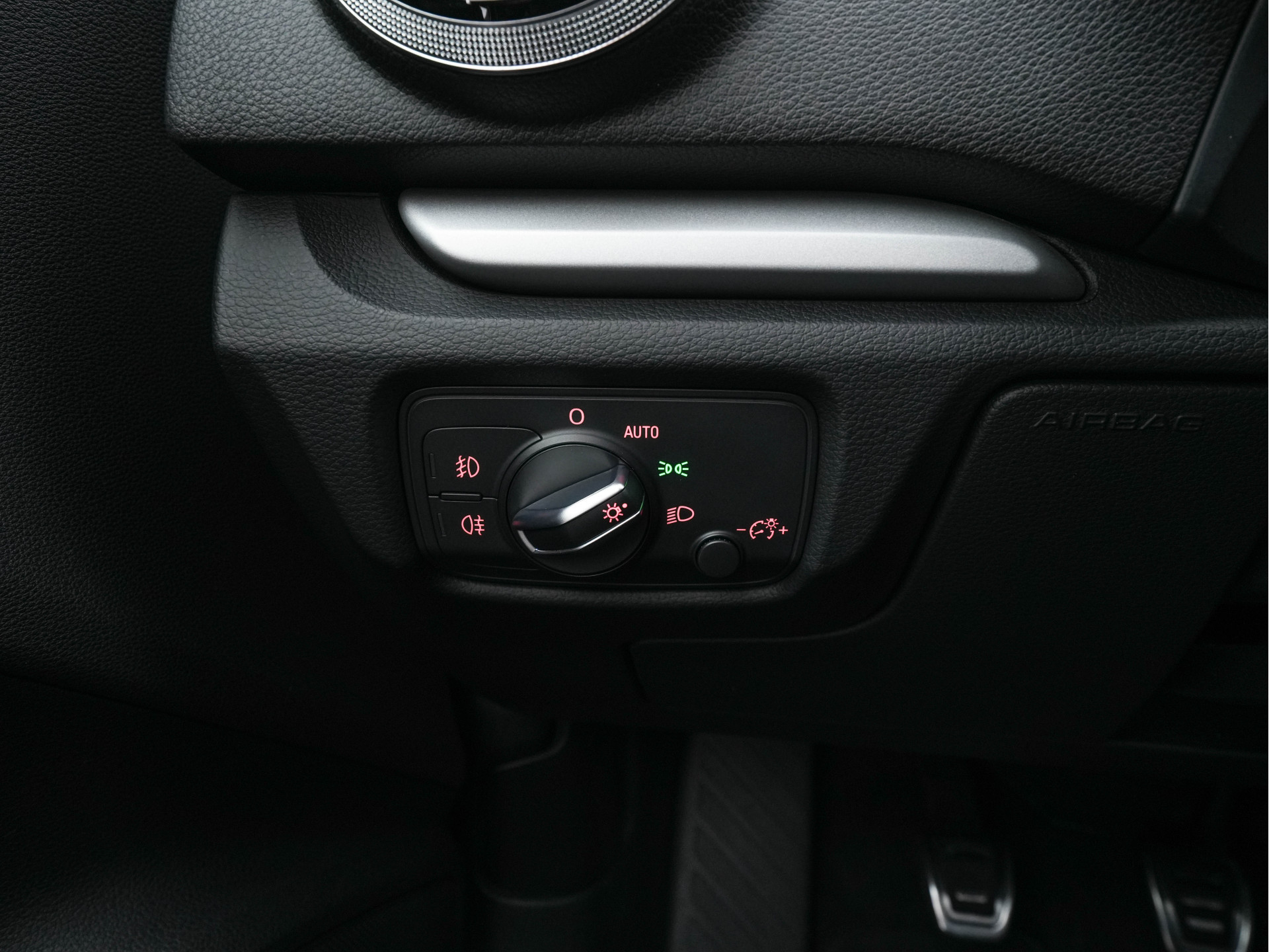 Audi A3 Limousine 1.6 TDI S-Line Ambition Sport Edition *XENON | NAVI-FULLMAP | COMFORT-SEATS | PRIVACY-GLASS | ECC | PDC | CRUISE | 18''ALU*