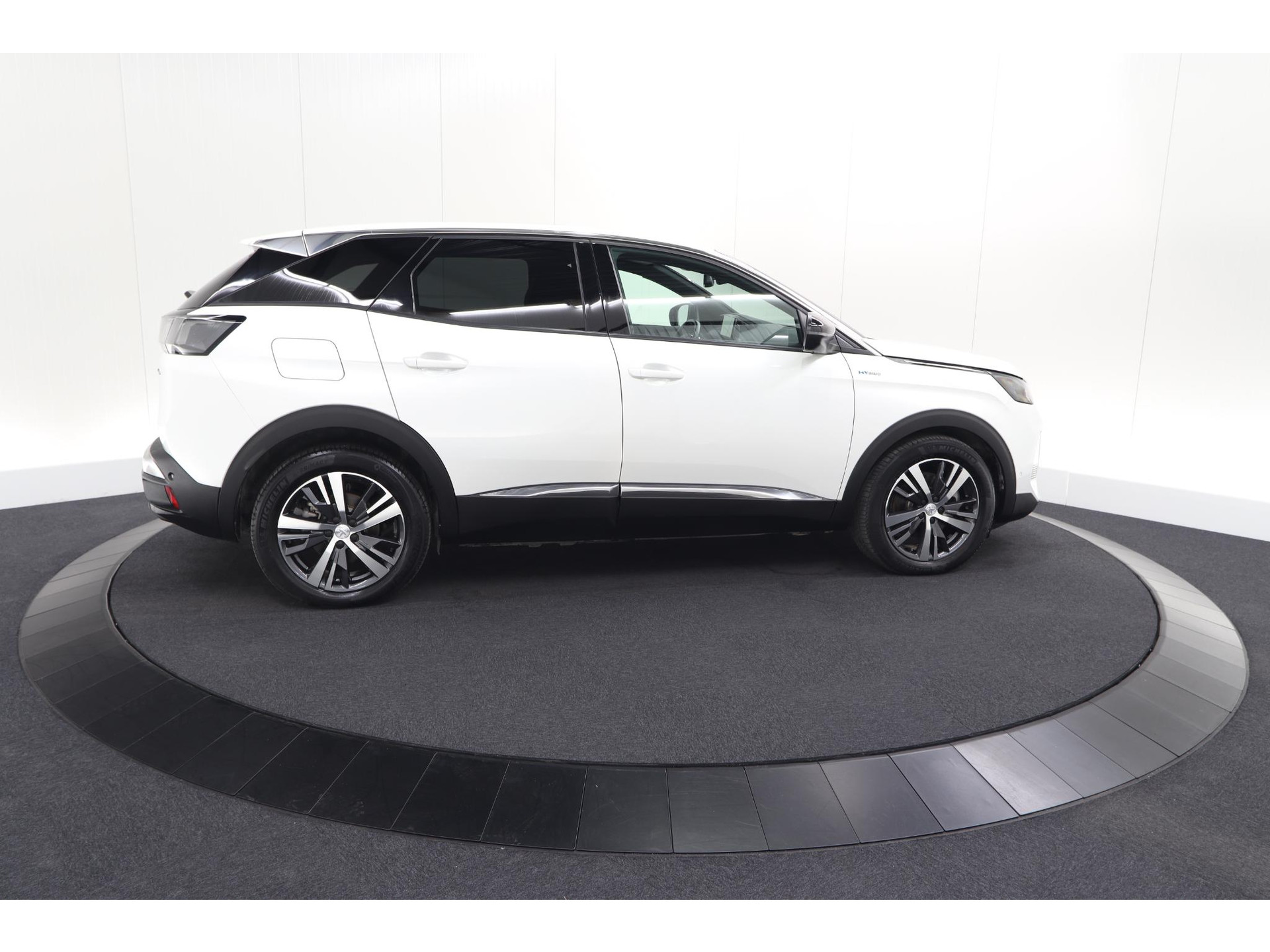 Peugeot 3008 1.6 Plug-in HYbrid 225 Allure | Camera | Dodehoekdetectie | Navigatie | Apple Carplay
