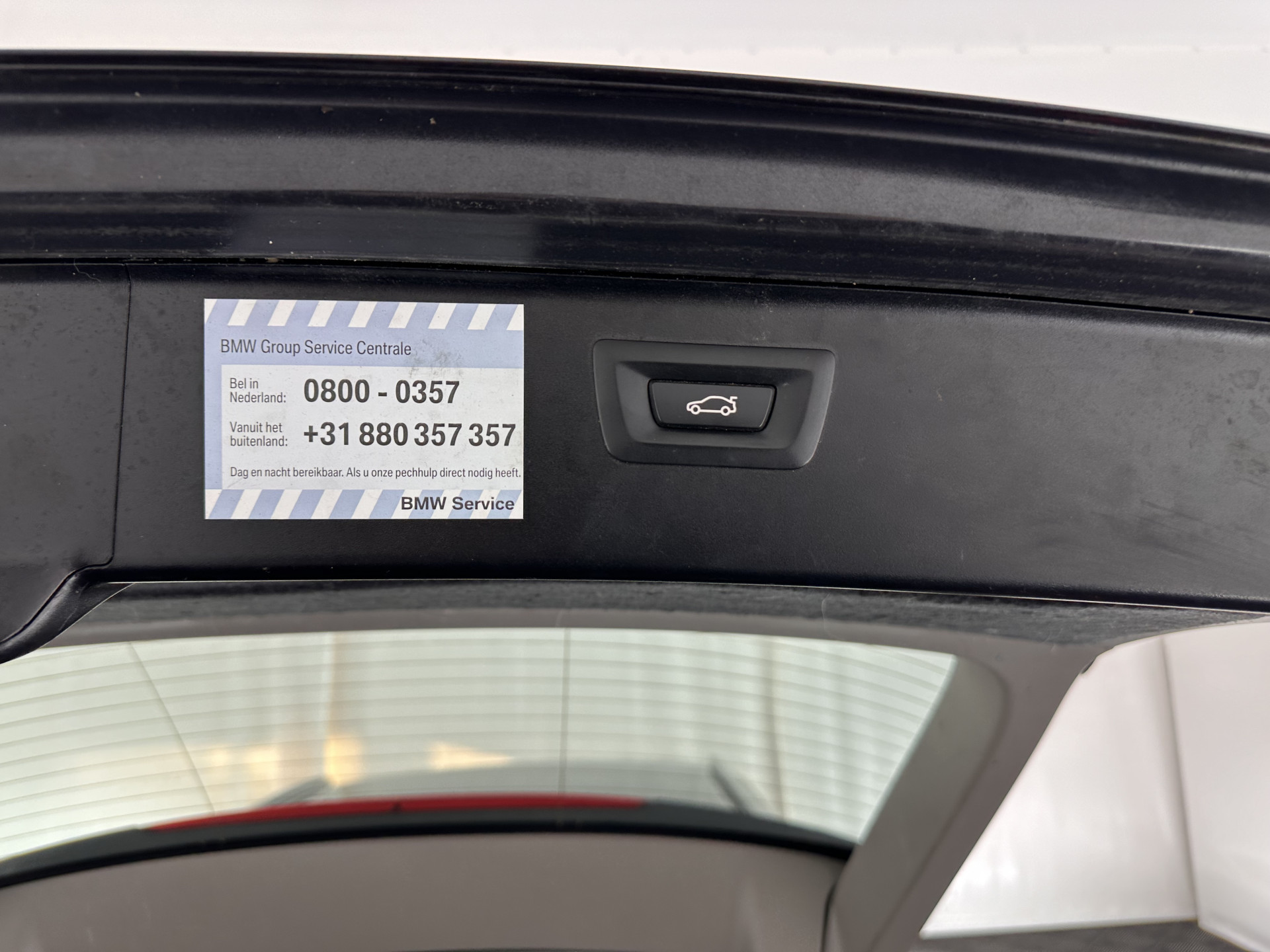 BMW 5-serie Touring 518d Executive Aut. *NAVI-FULLMAP | BI-XENON | CARPLAY |  LANE-ASSIST | TOWBAR | ECC | PDC | CRUISE | COMFORT-SEATS | AMBIENT-LIGHT | 17''ALU*