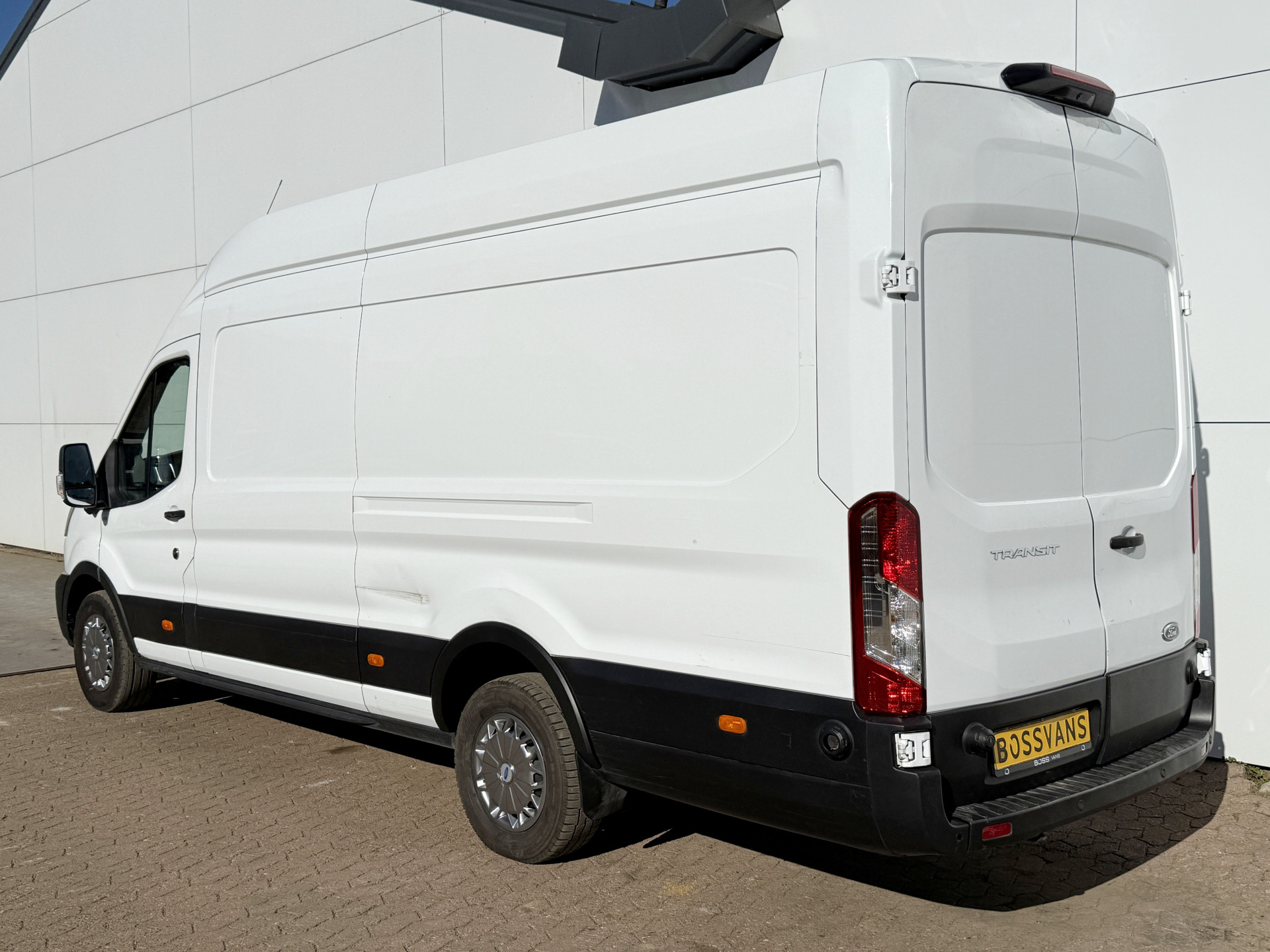 Ford e-Transit 68kWh 184PK L4H3 317km WLTP 93.7% (SOH) BEV Snelladen Carplay Climate control 360° Camera Parkeersensoren v+a Stoelverwarming